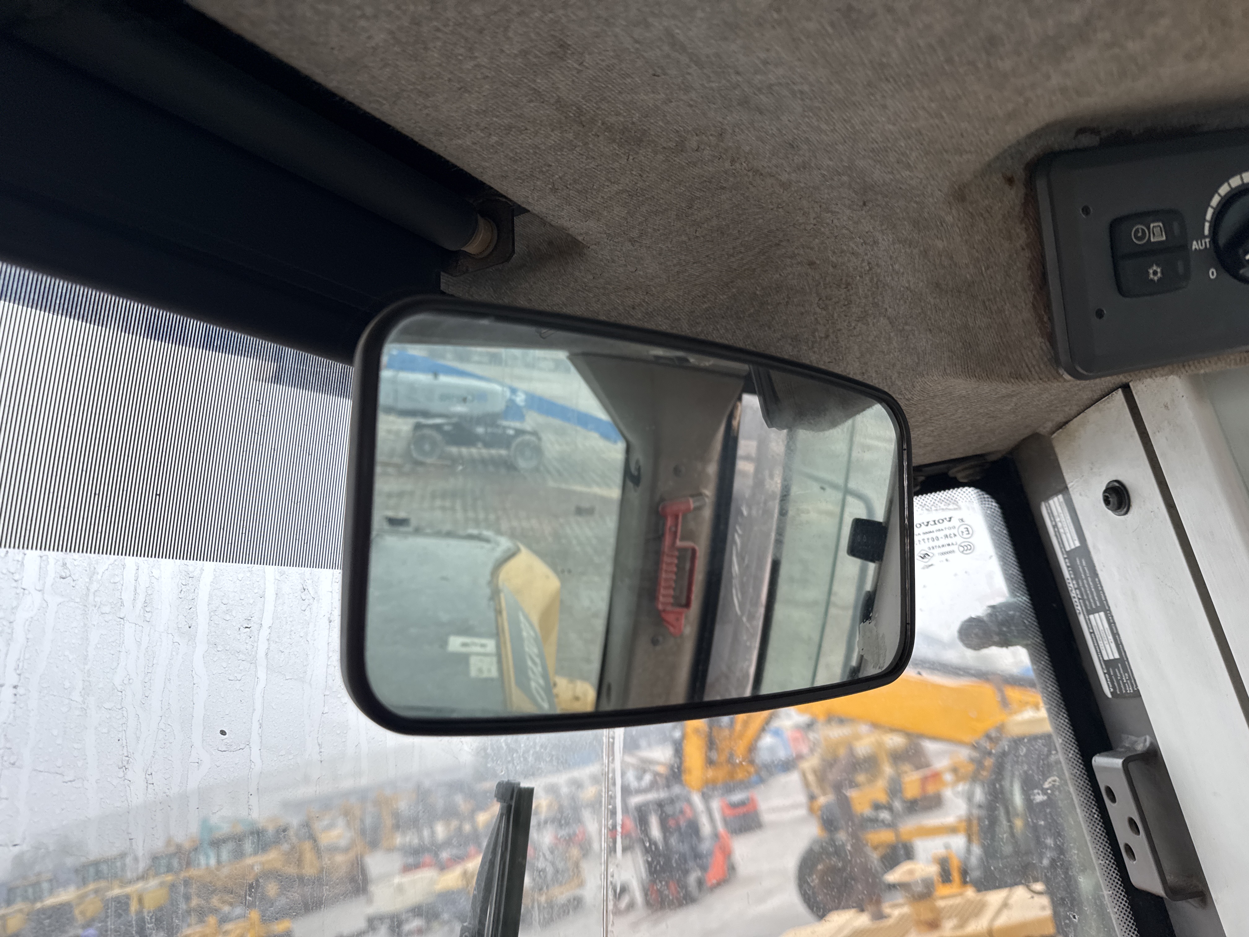 WHL-007-Volvo-L220G-Wheel-loaders-inspection-Cabin-Mirrors-2