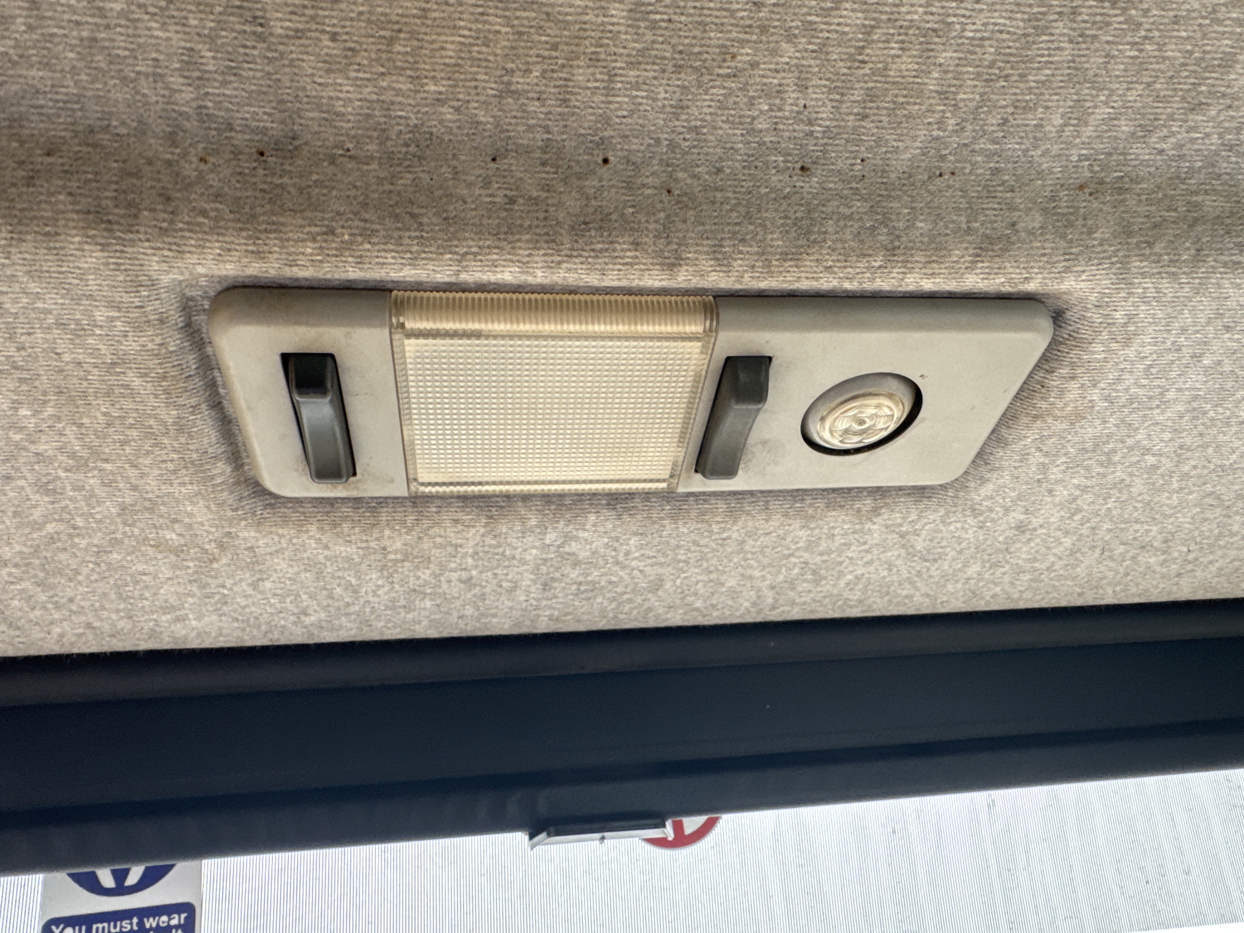 WHL-007-Volvo-L220G-Wheel-loaders-inspection-Cabin-Cabin-light-2