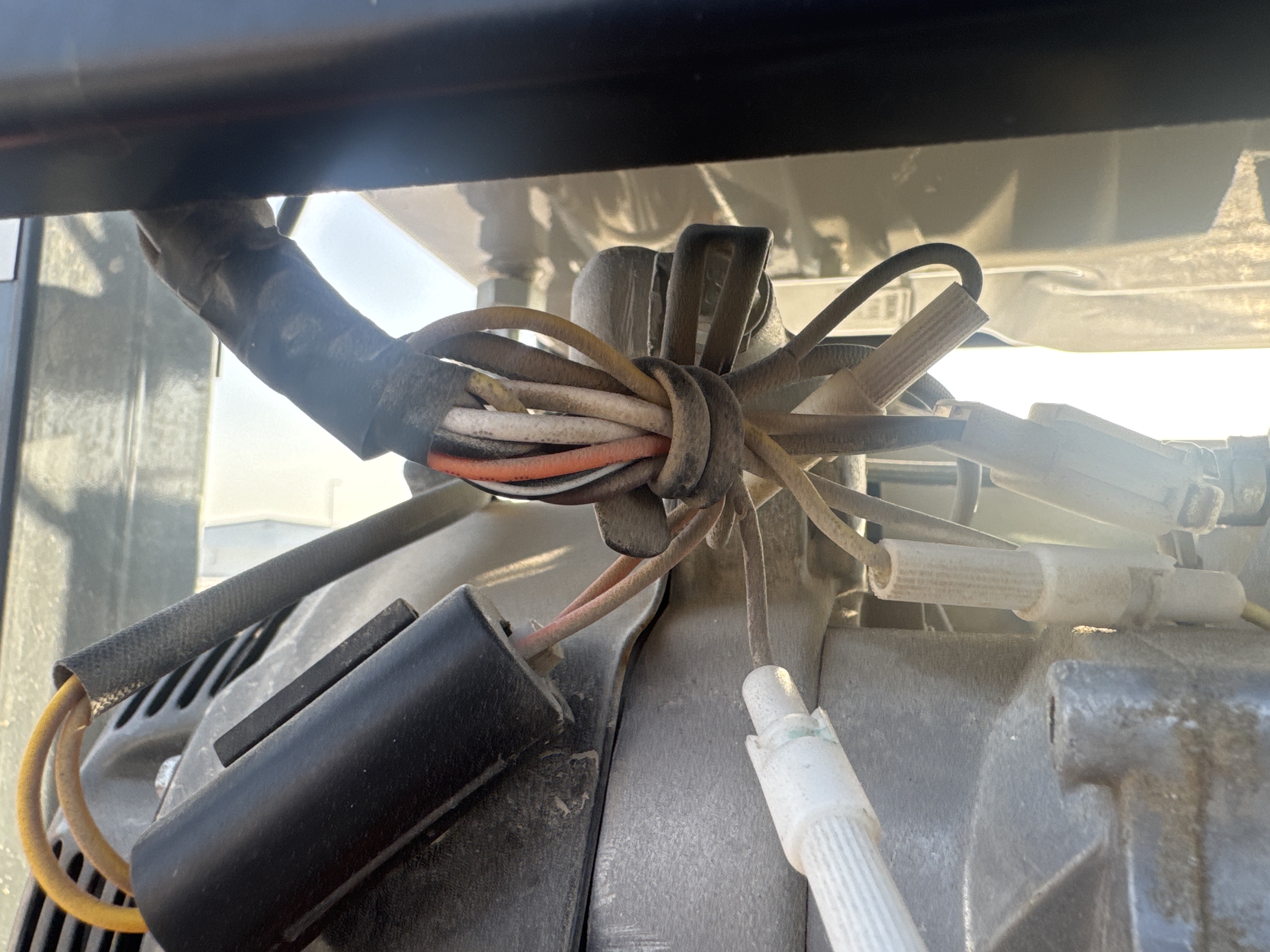 LTA-001-Furd-FZM-1000B-Light-towers-inspection-Electronics-Main-harness-2