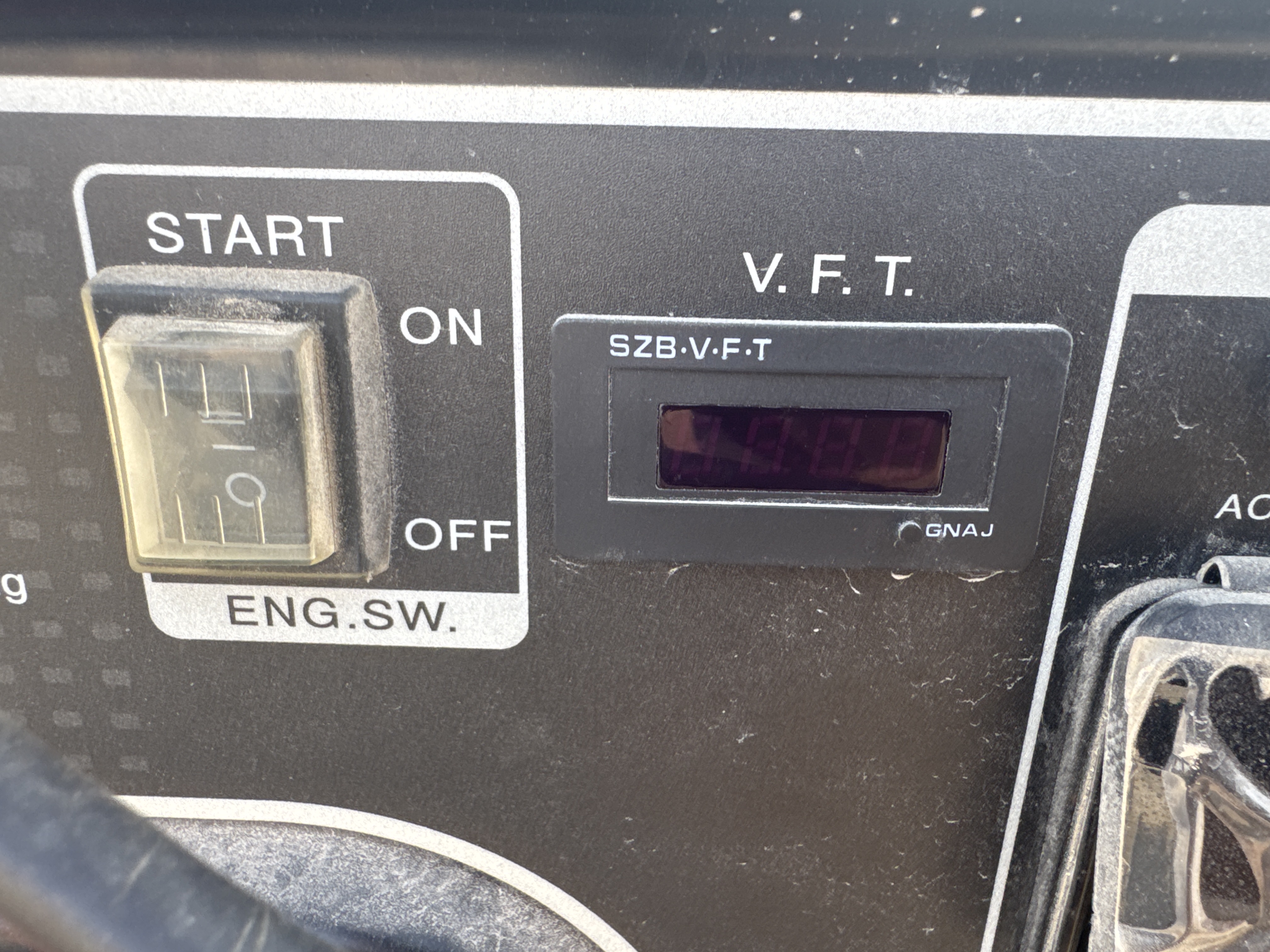 LTA-001-Furd-FZM-1000B-Light-towers-inspection-Electronics-Electronic-instrument-board-2