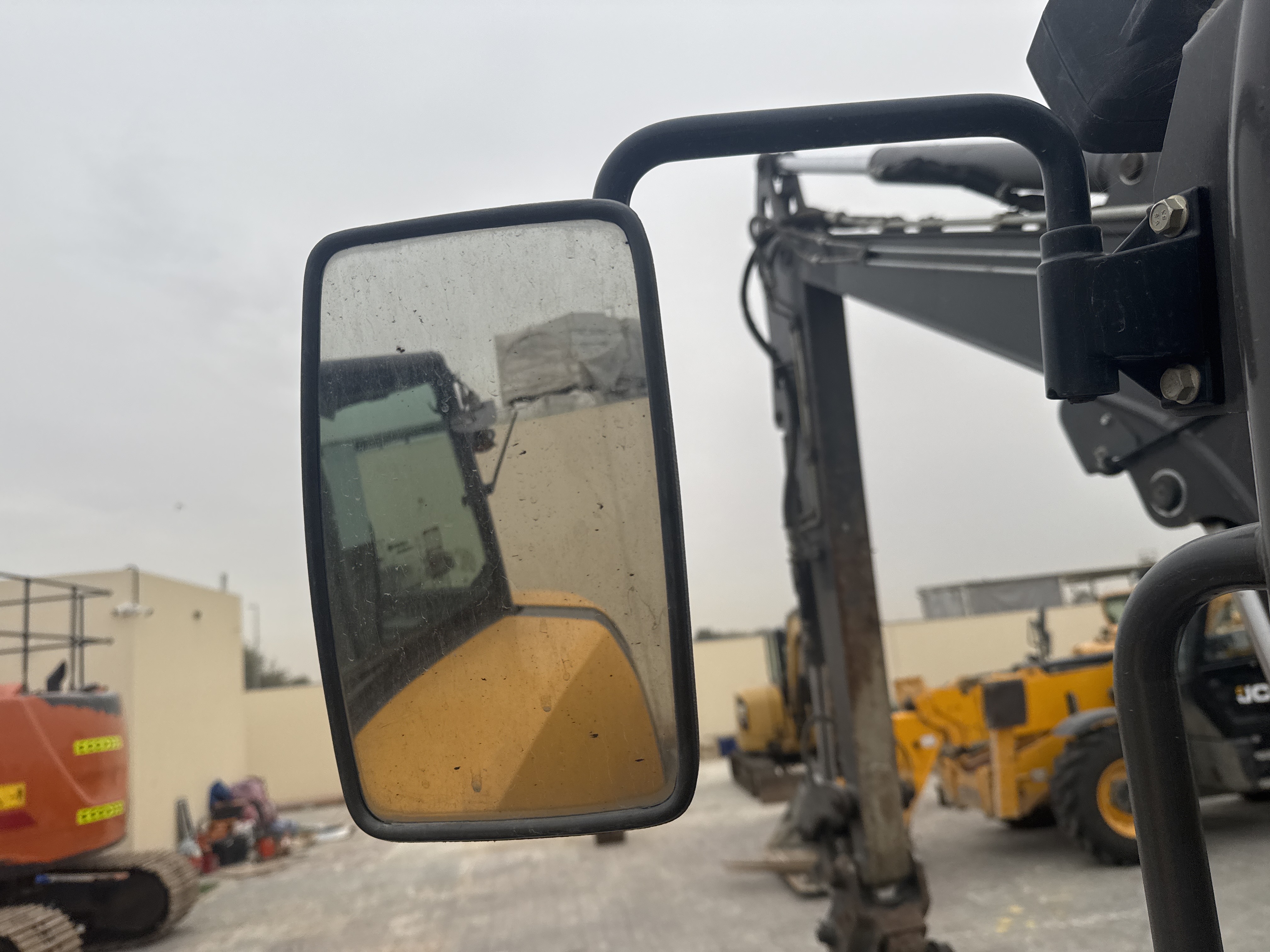 MNX-010-فولفو-ECR50D-حفارات-صغيرة-فحص-الكابينة-المرايا-1