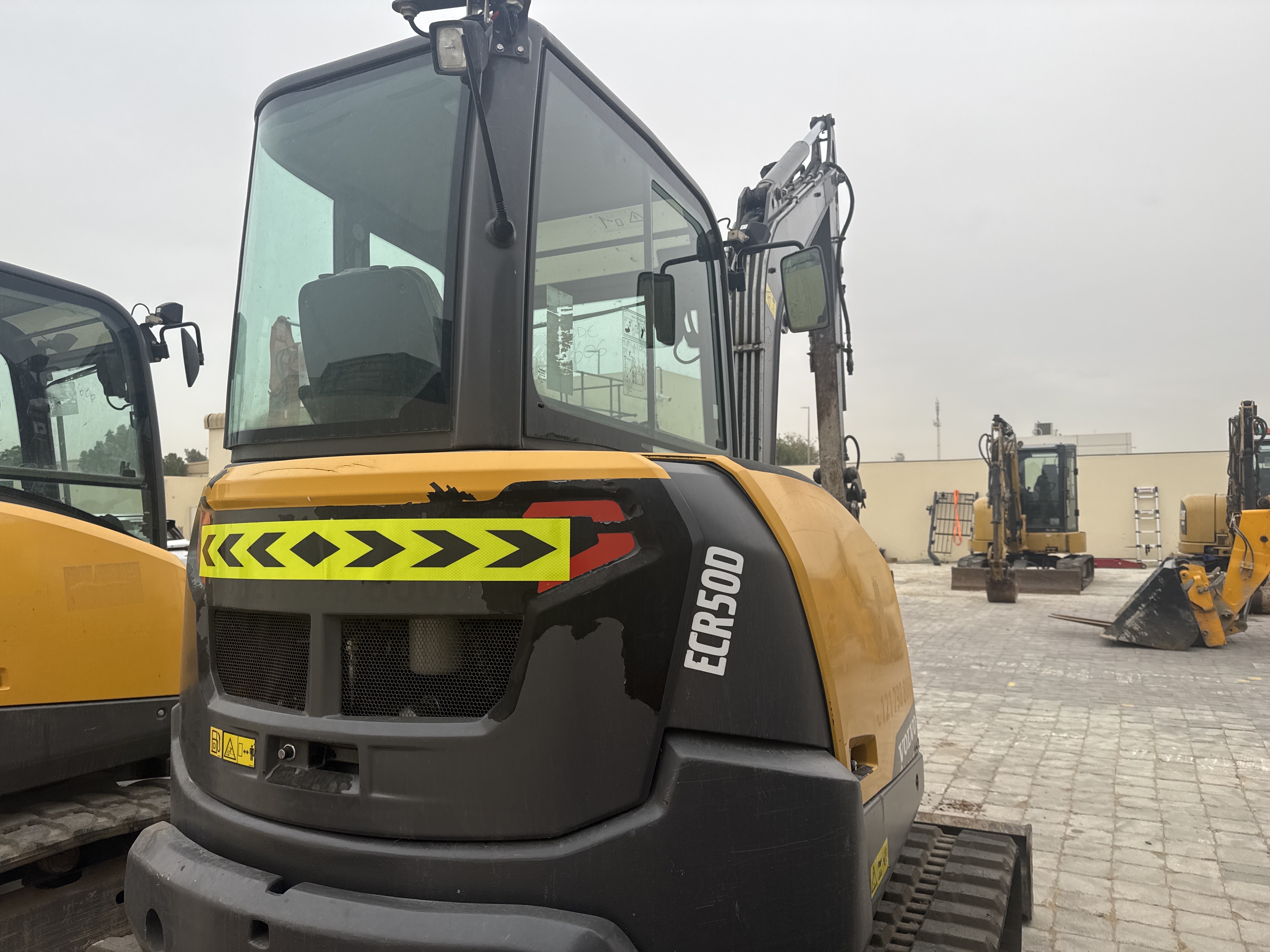 MNX-010-فولفو-ECR50D-حفارات-صغيرة-فحص-الهيكل-الصبغ-1