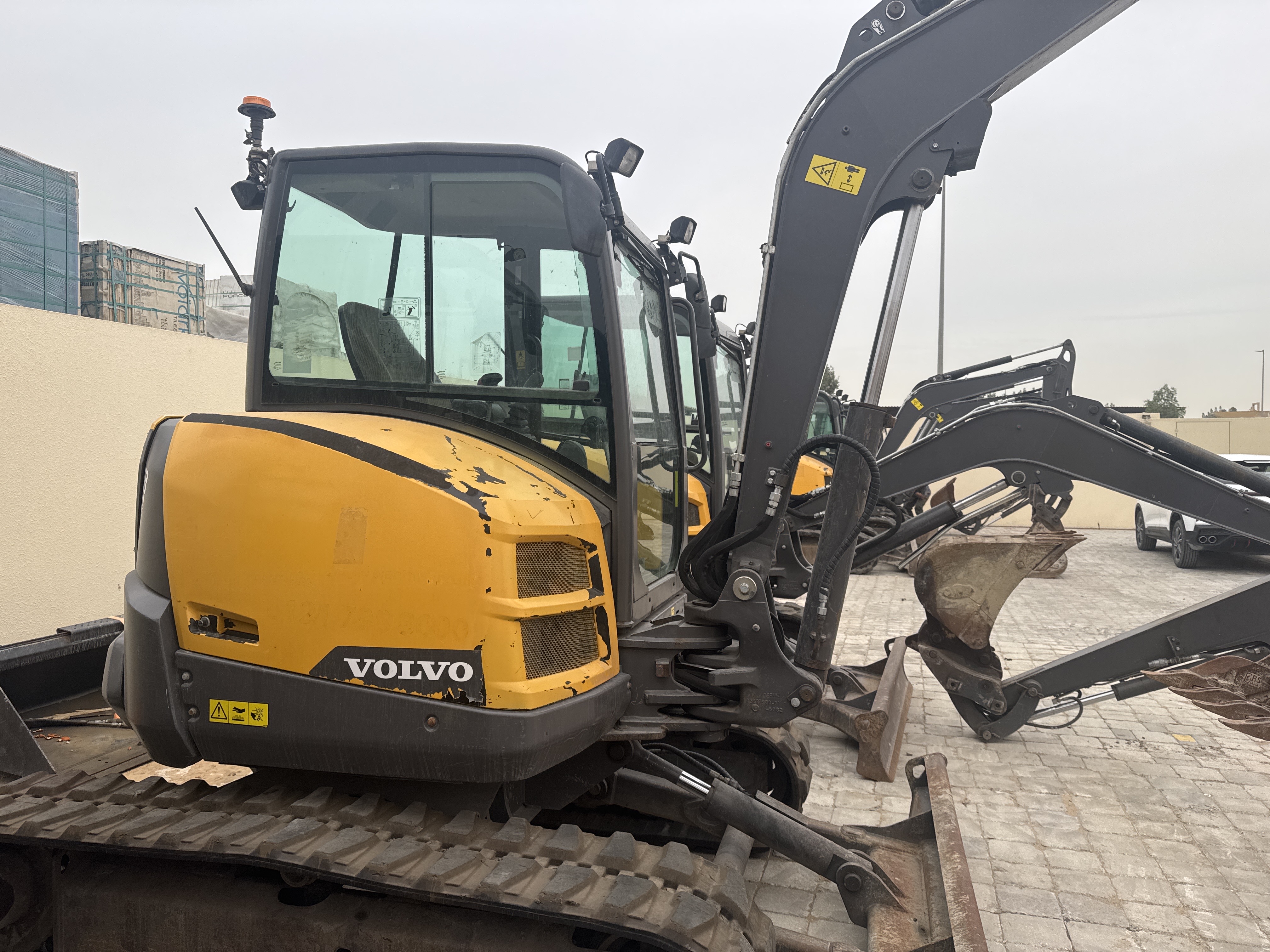 MNX-010-فولفو-ECR50D-حفارات-صغيرة-فحص-الهيكل-الصبغ-1