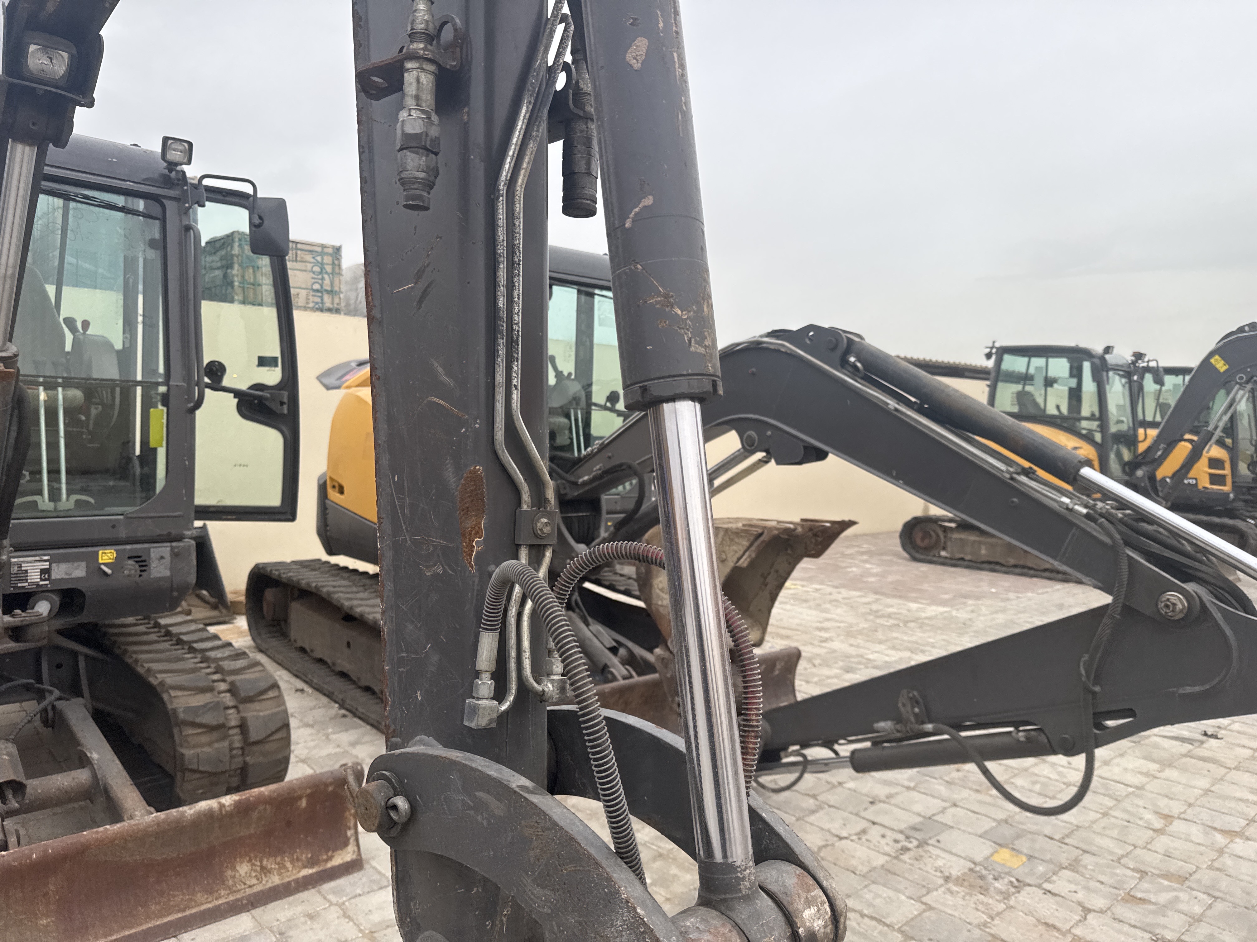 MNX-010-فولفو-ECR50D-حفارات-صغيرة-فحص-الهيدروليك-أسطوانة-الدلو-1