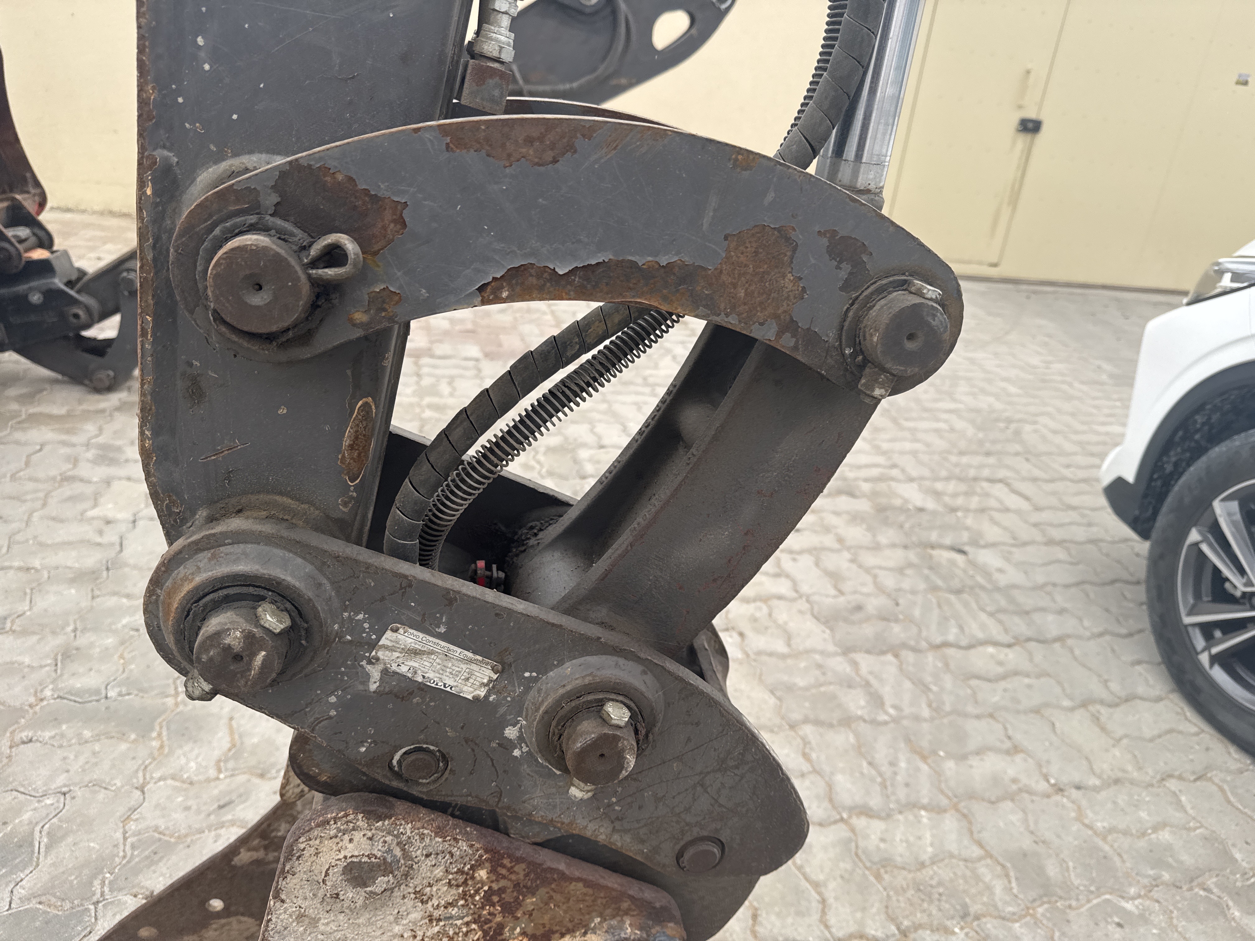 MNX-011-فولفو-ECR50D-حفارات-صغيرة-فحص-الهيكل-رابط-الـH-1