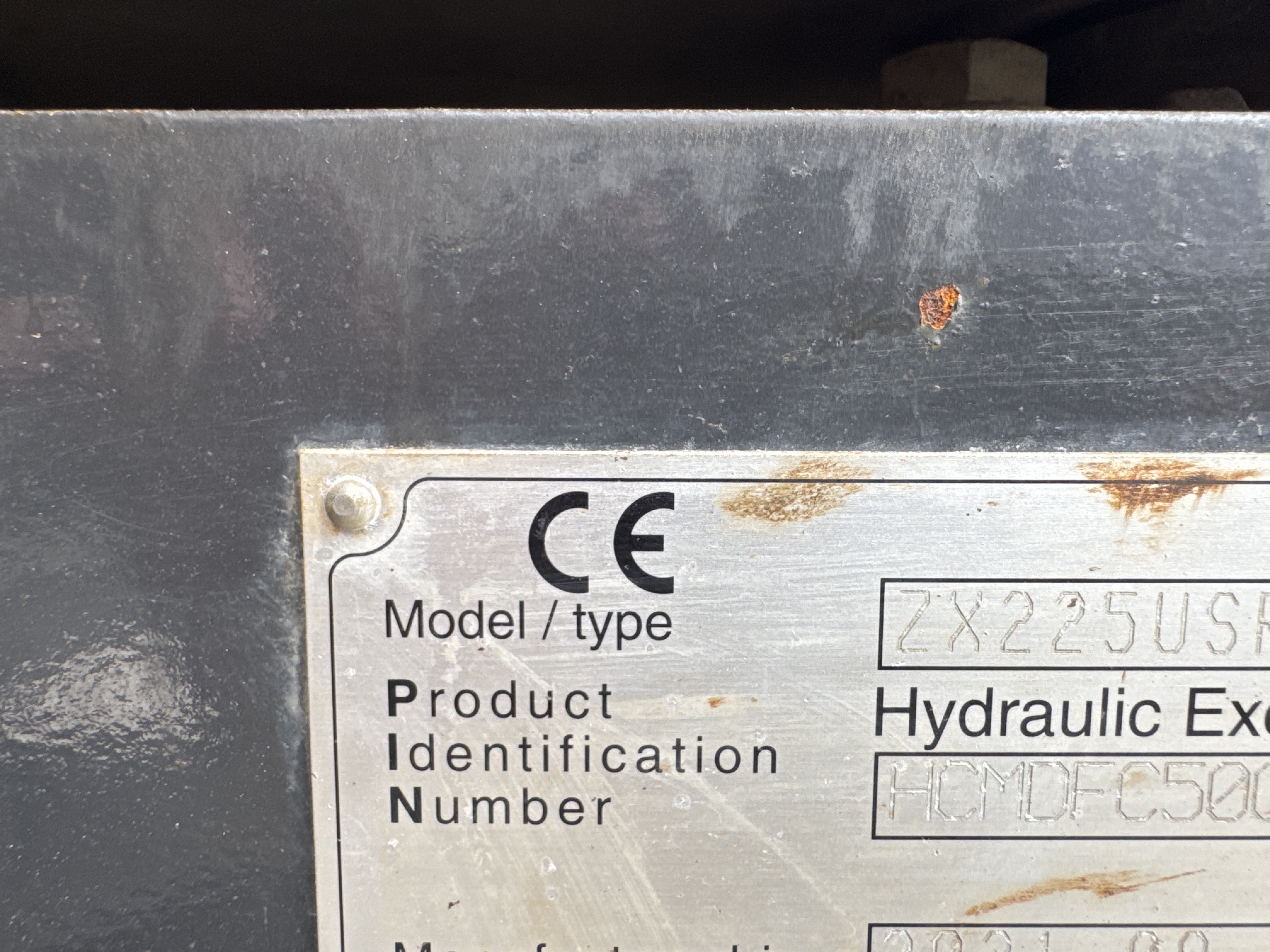 MDX-018-Hitachi-ZX225USRLC-6-Medium-excavators-inspection-General-CE-mark-1