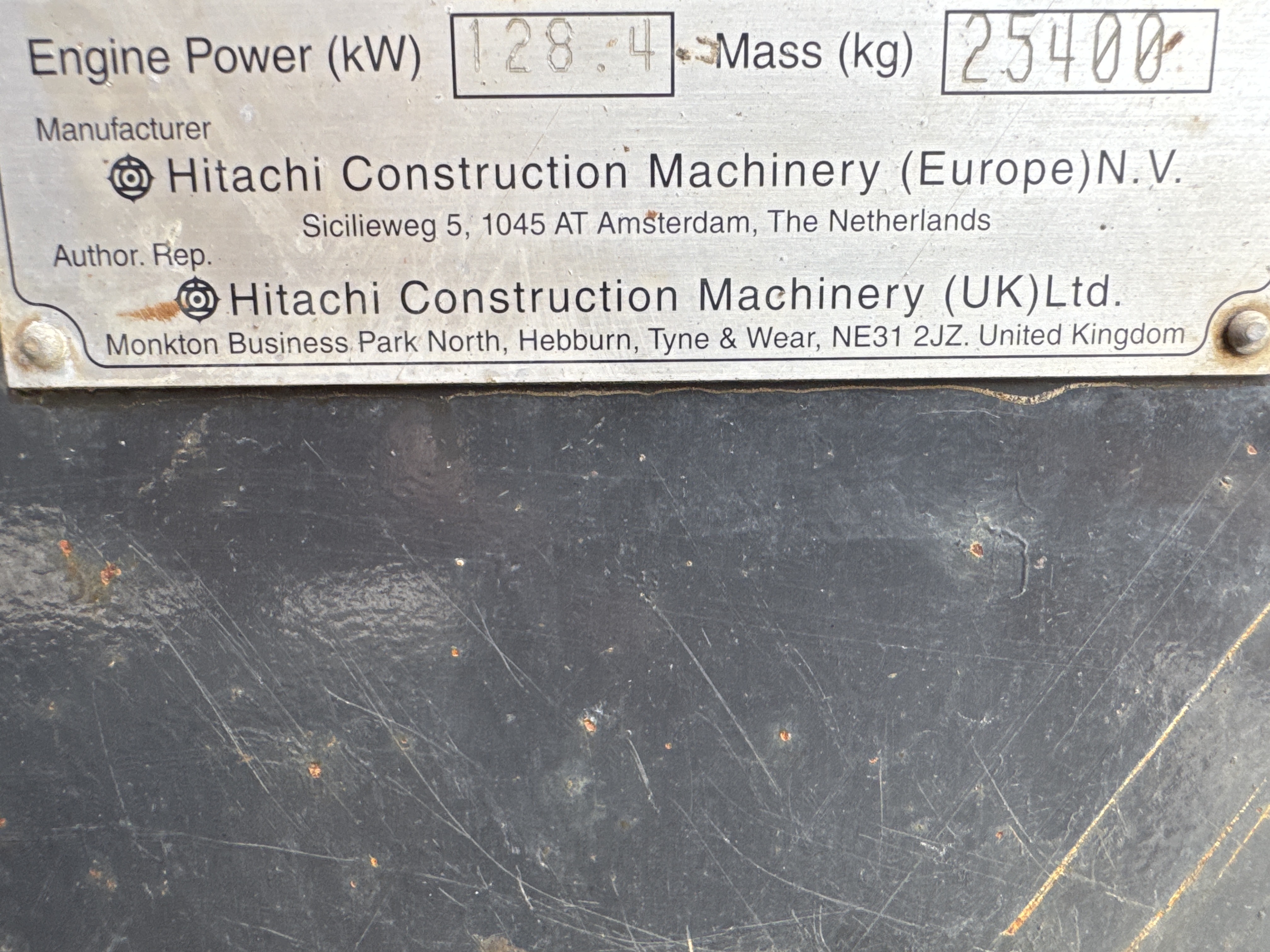 MDX-018-Hitachi-ZX225USRLC-6-Medium-excavators-inspection-General-Country-of-manufacture-1