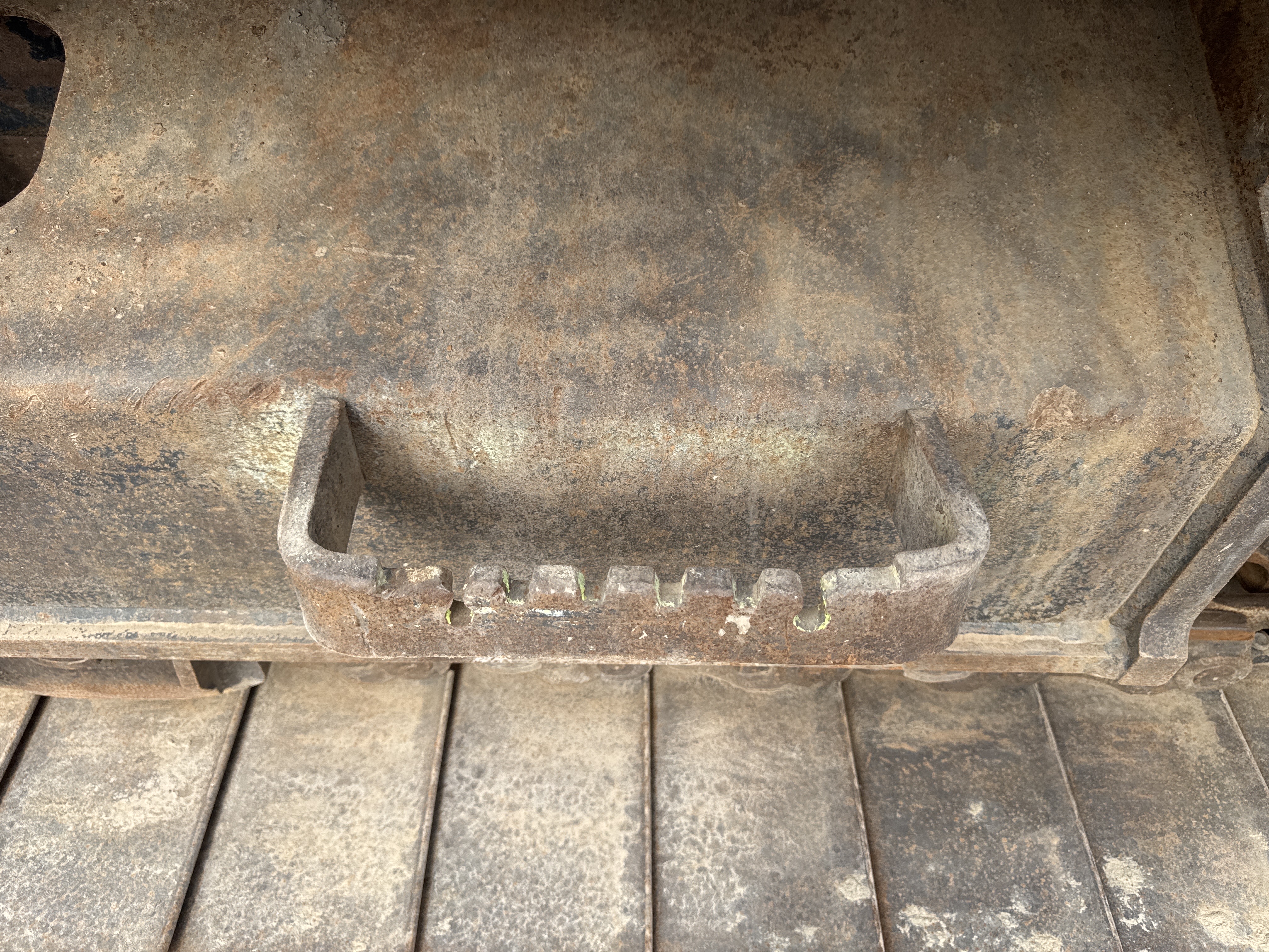 MDX-018-Hitachi-ZX225USRLC-6-Medium-excavators-inspection-Structure-Steps/ladders-1