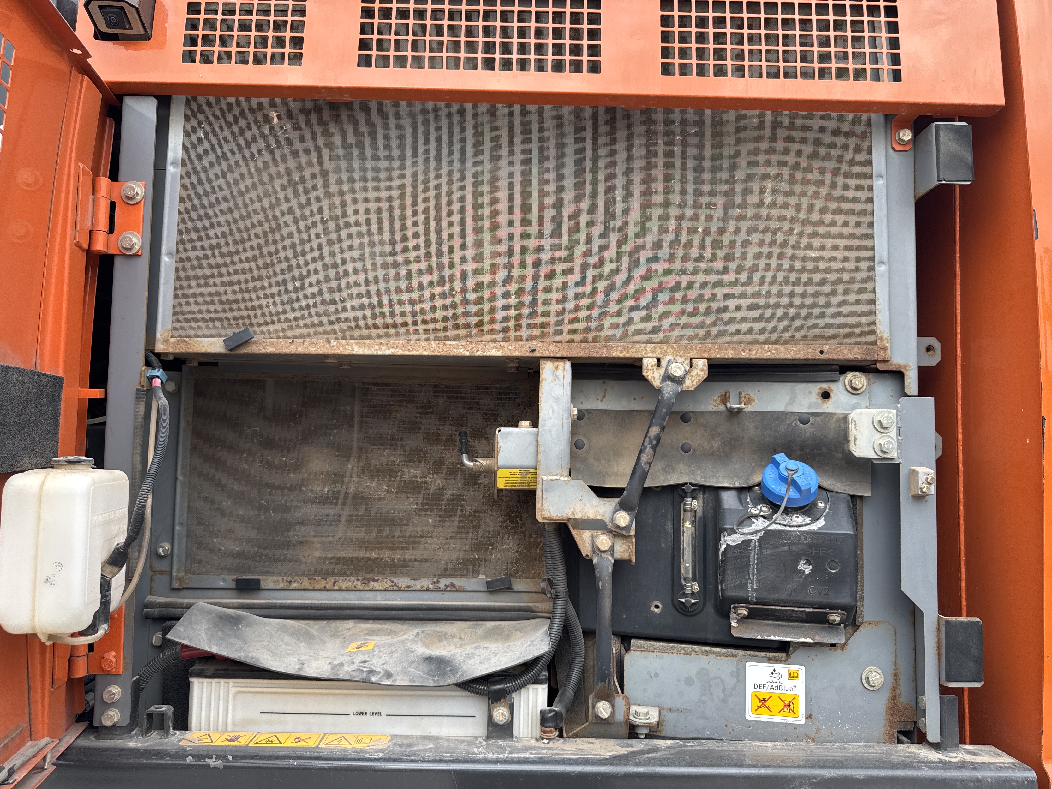 MDX-018-Hitachi-ZX225USRLC-6-Medium-excavators-inspection-Engine-Radiator,-condenser,-intercooler,-hydraulic-cooler-1