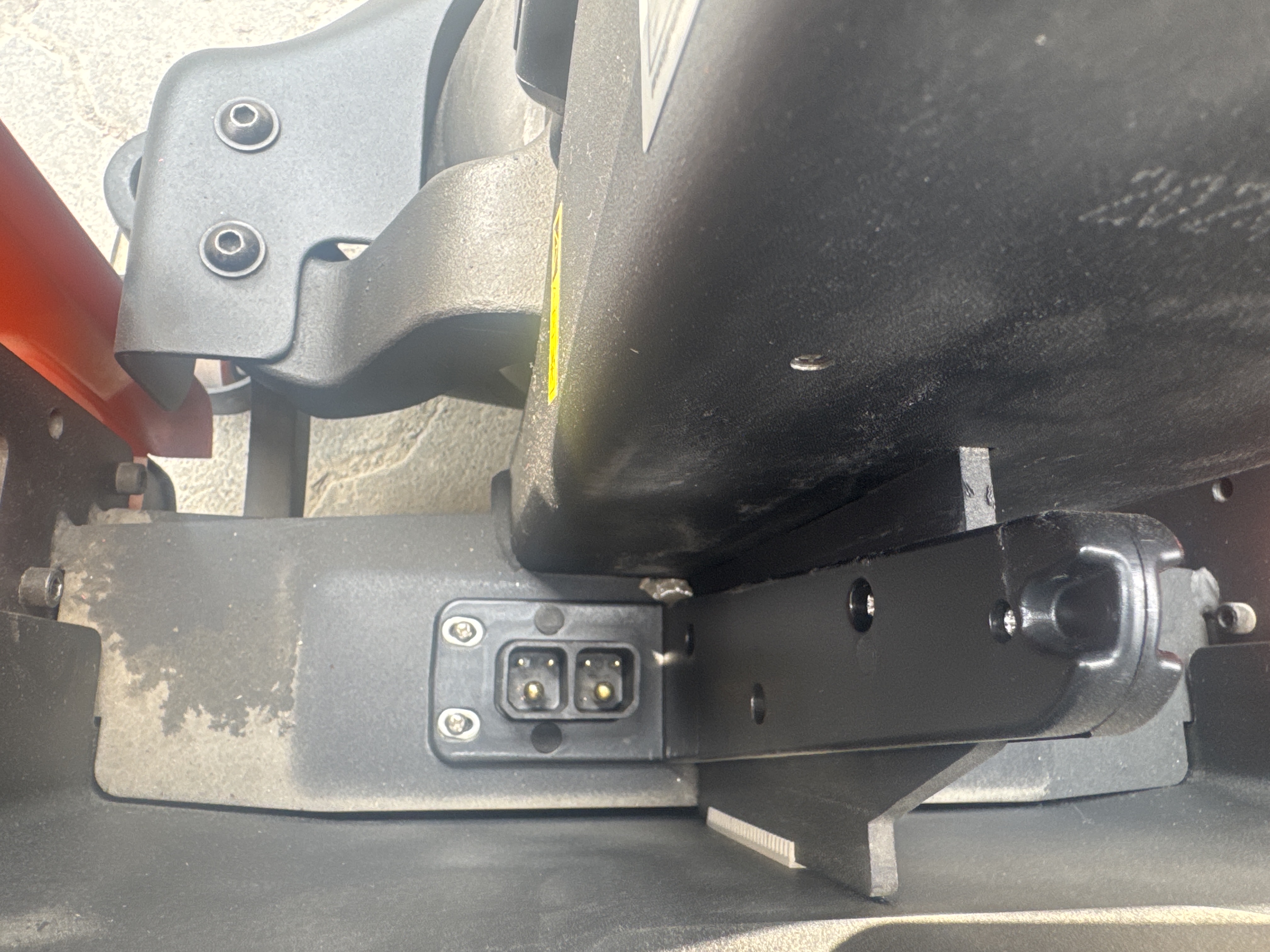 PTM-001-Toyota-Tyro-LHE150-Pallet-trucks-inspection-Electronics-Battery-and-charging-system-1