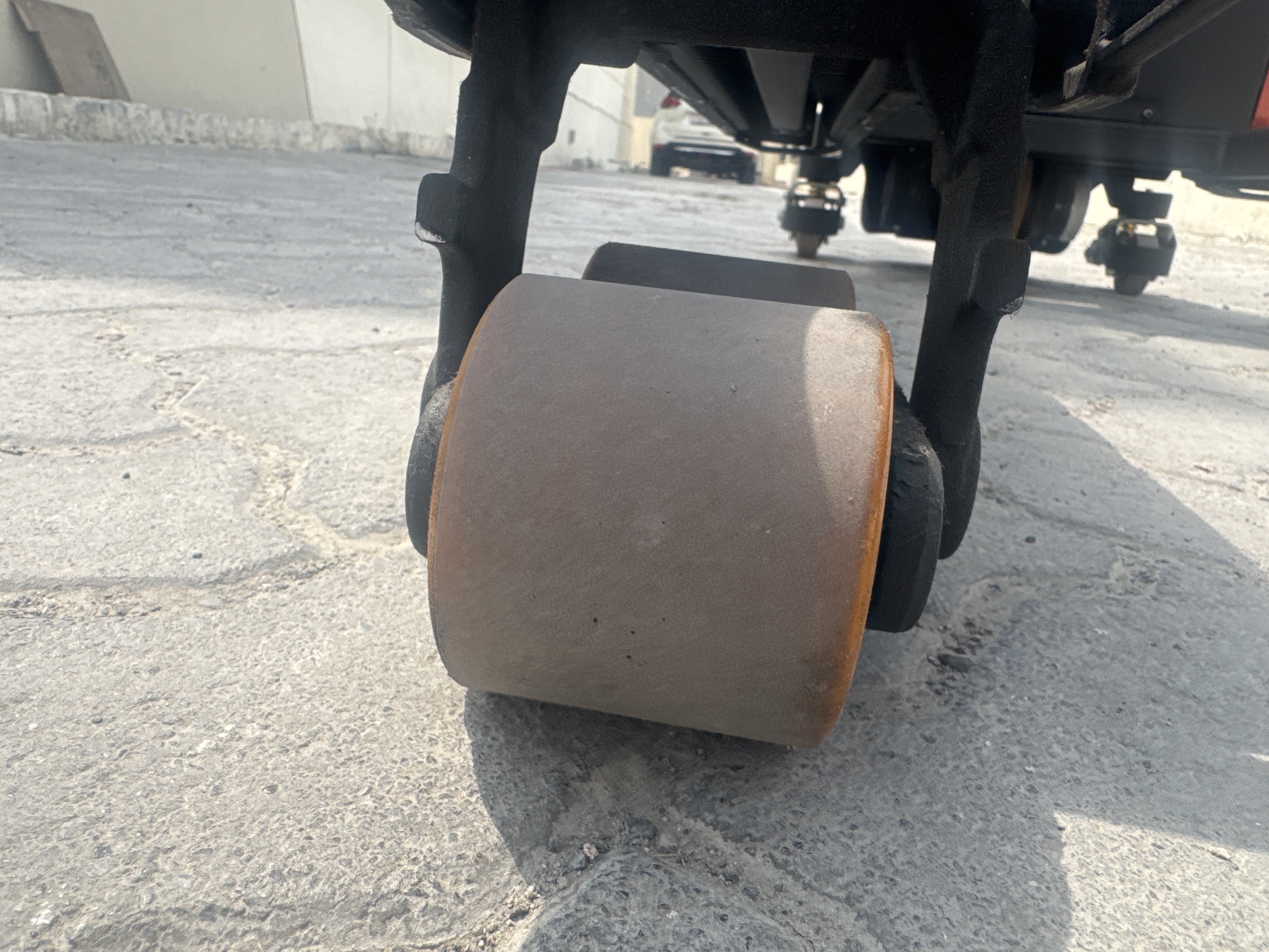 PTM-001-Toyota-Tyro-LHE150-Pallet-trucks-inspection-Chassis-Tires-condition-1