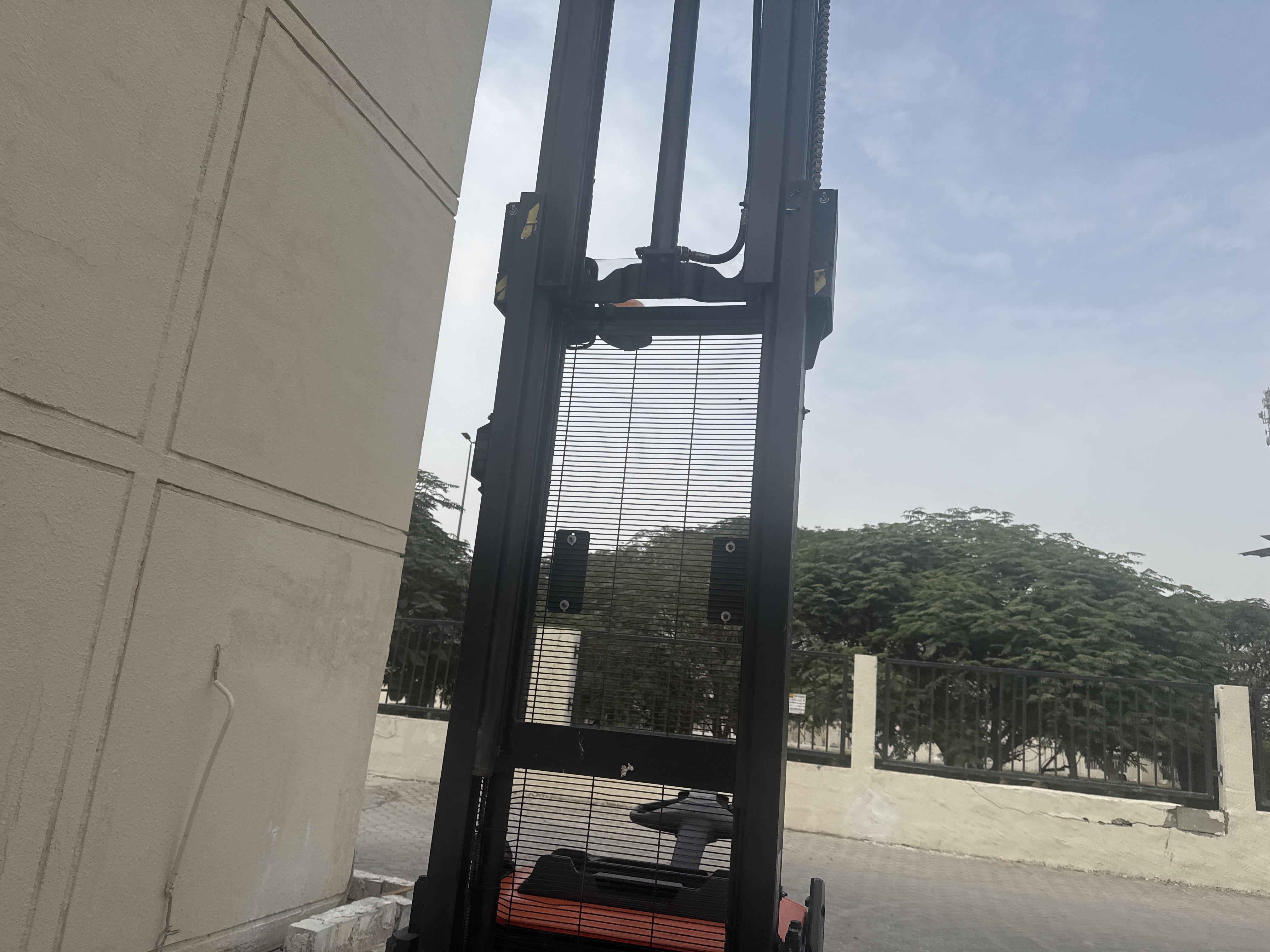 PSM-005-تويوتا-Staxio-SWE160L-رافعات-باليت-فحص-الهيكل-الصاري-1