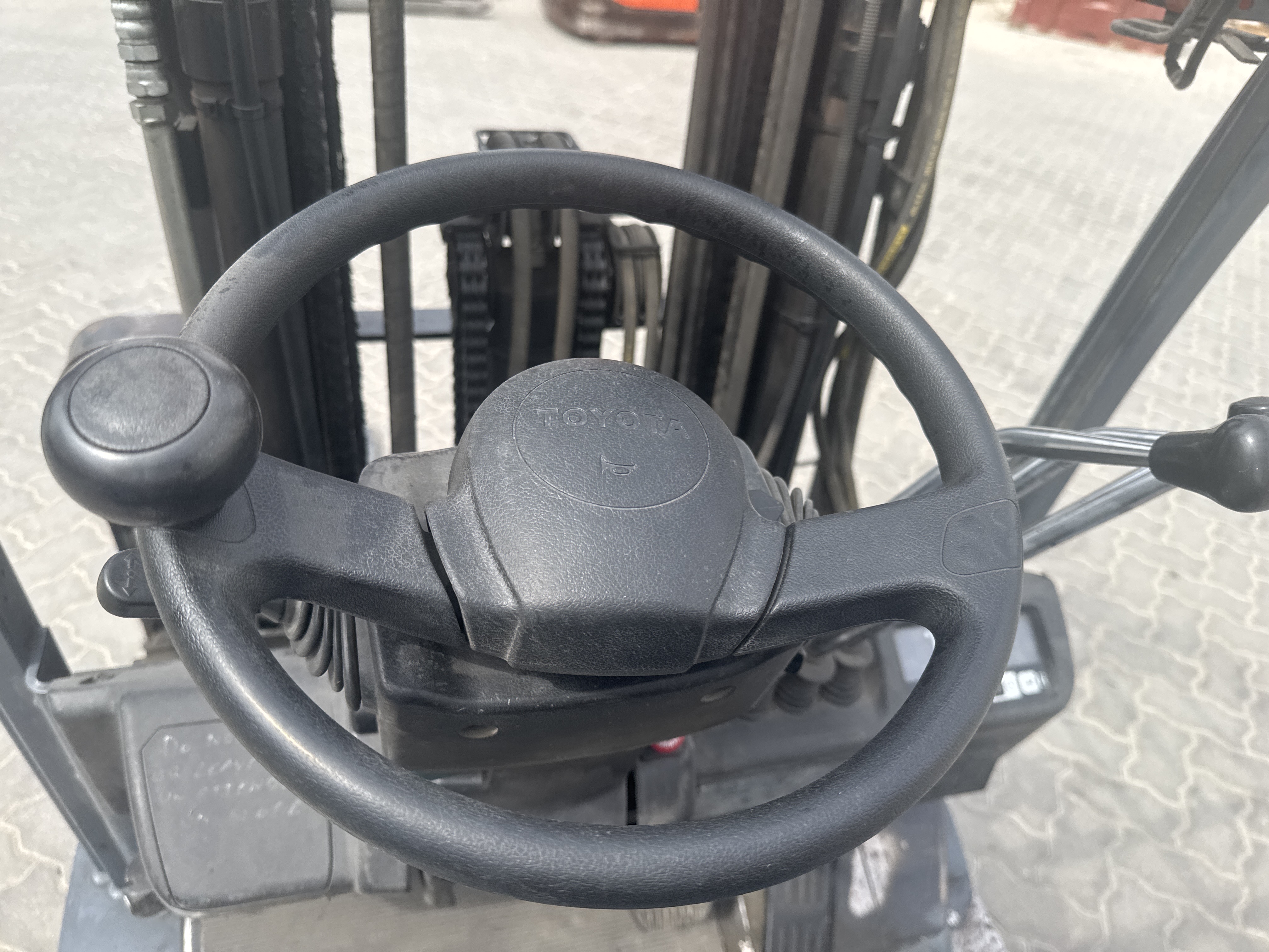 FLM-021-Toyota-8FBE20-Forklifts-inspection-Cabin-Steering-response-1