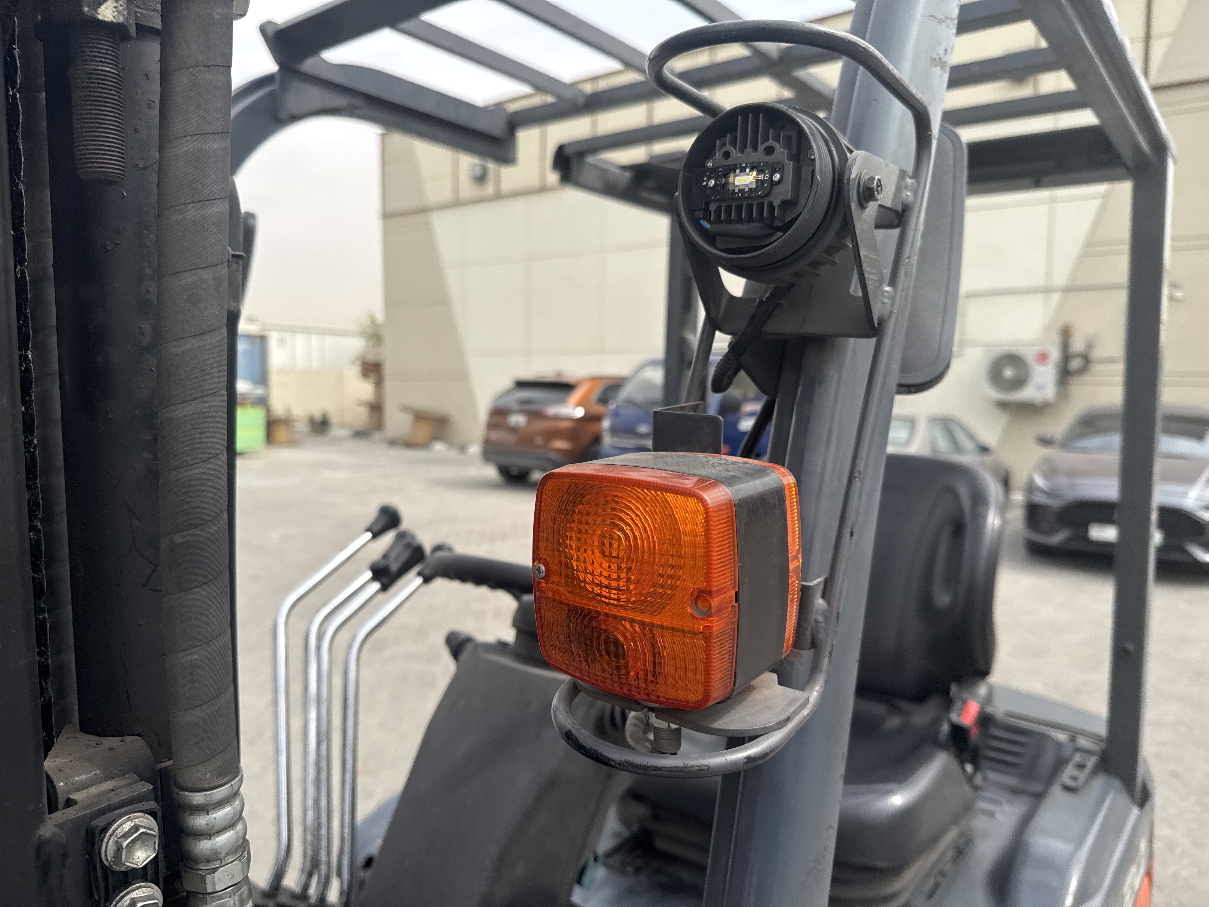 FLM-021-Toyota-8FBE20-Forklifts-inspection-Electronics-Lights-and-signals-1