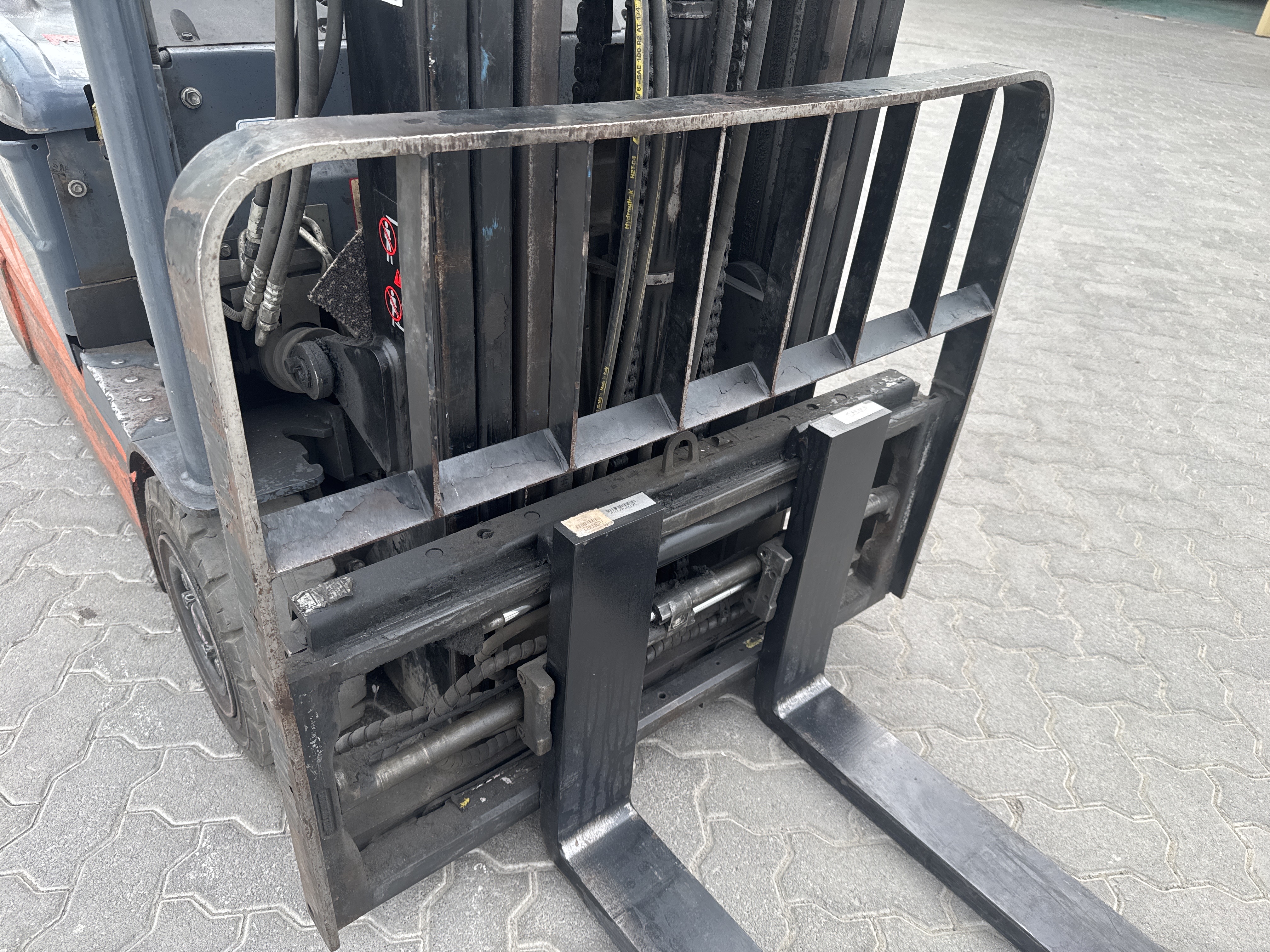 FLM-021-Toyota-8FBE20-Forklifts-inspection-Chassis-Carriage-1