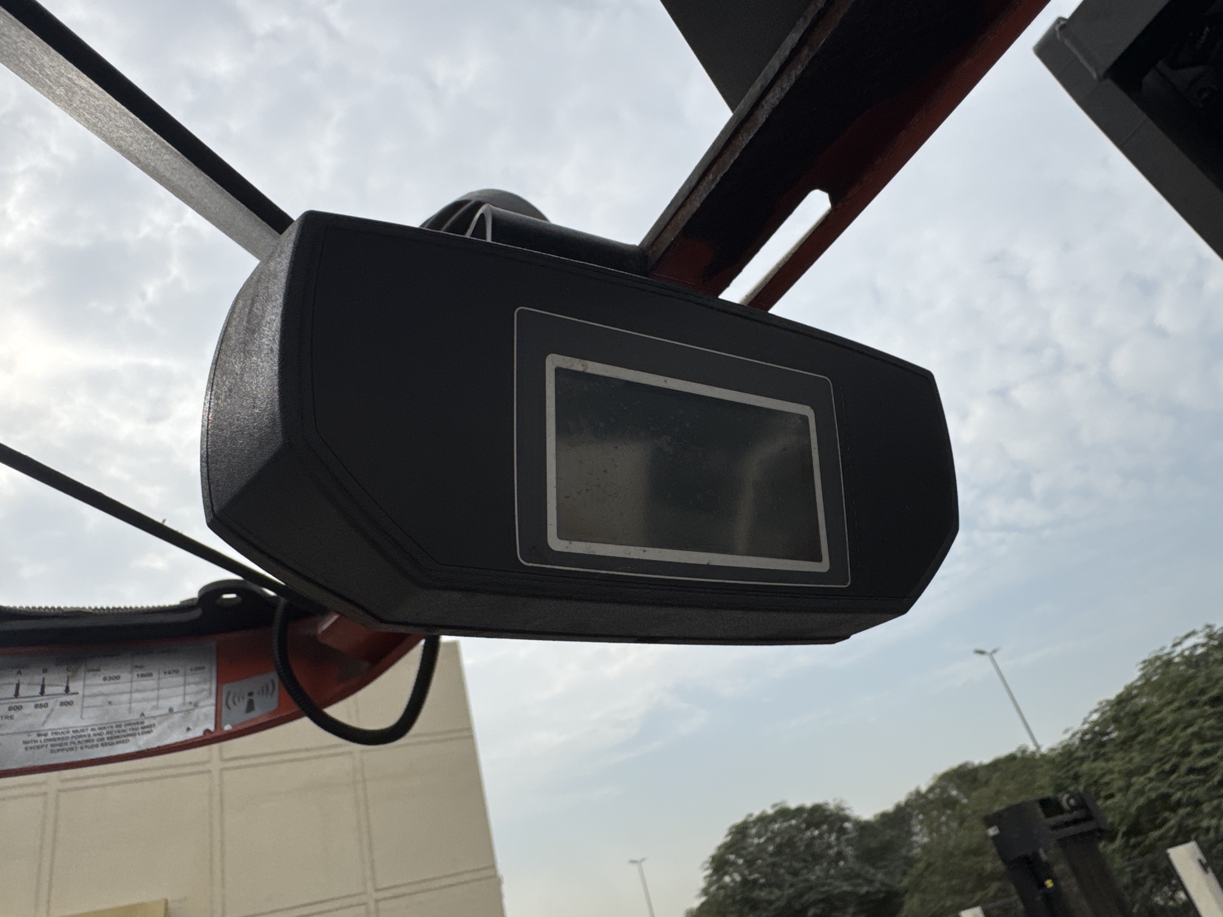 RTM-008-Toyota-Reflex-RRE160H-Reach-trucks-inspection-Cabin-Electronic-instrument-board-1