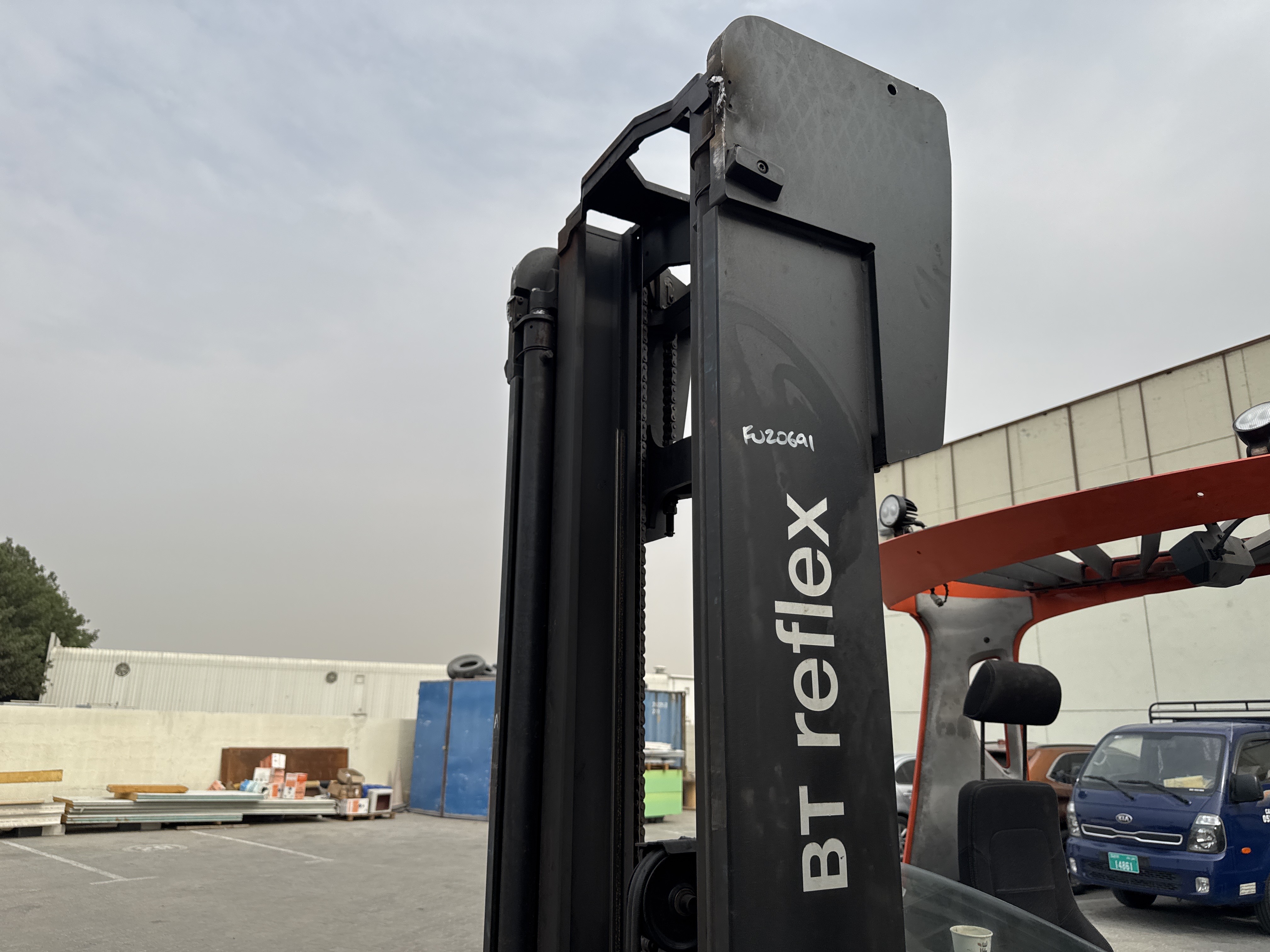 RTM-008-Toyota-Reflex-RRE160H-Reach-trucks-inspection-Chassis-Mast-1