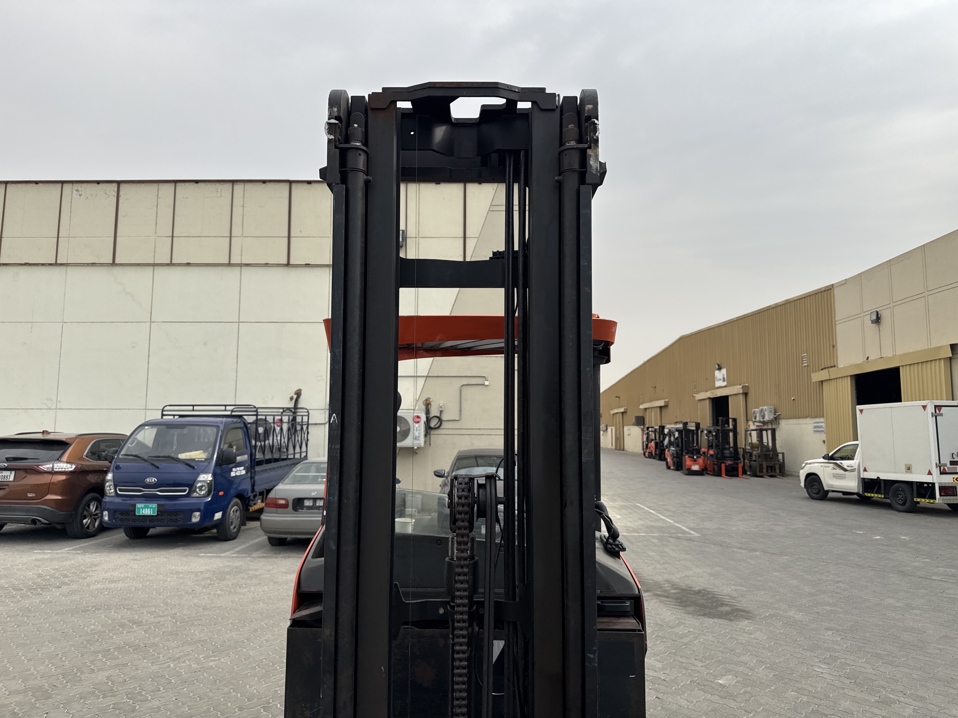 RTM-008-Toyota-Reflex-RRE160H-Reach-trucks-inspection-Chassis-Mast-1