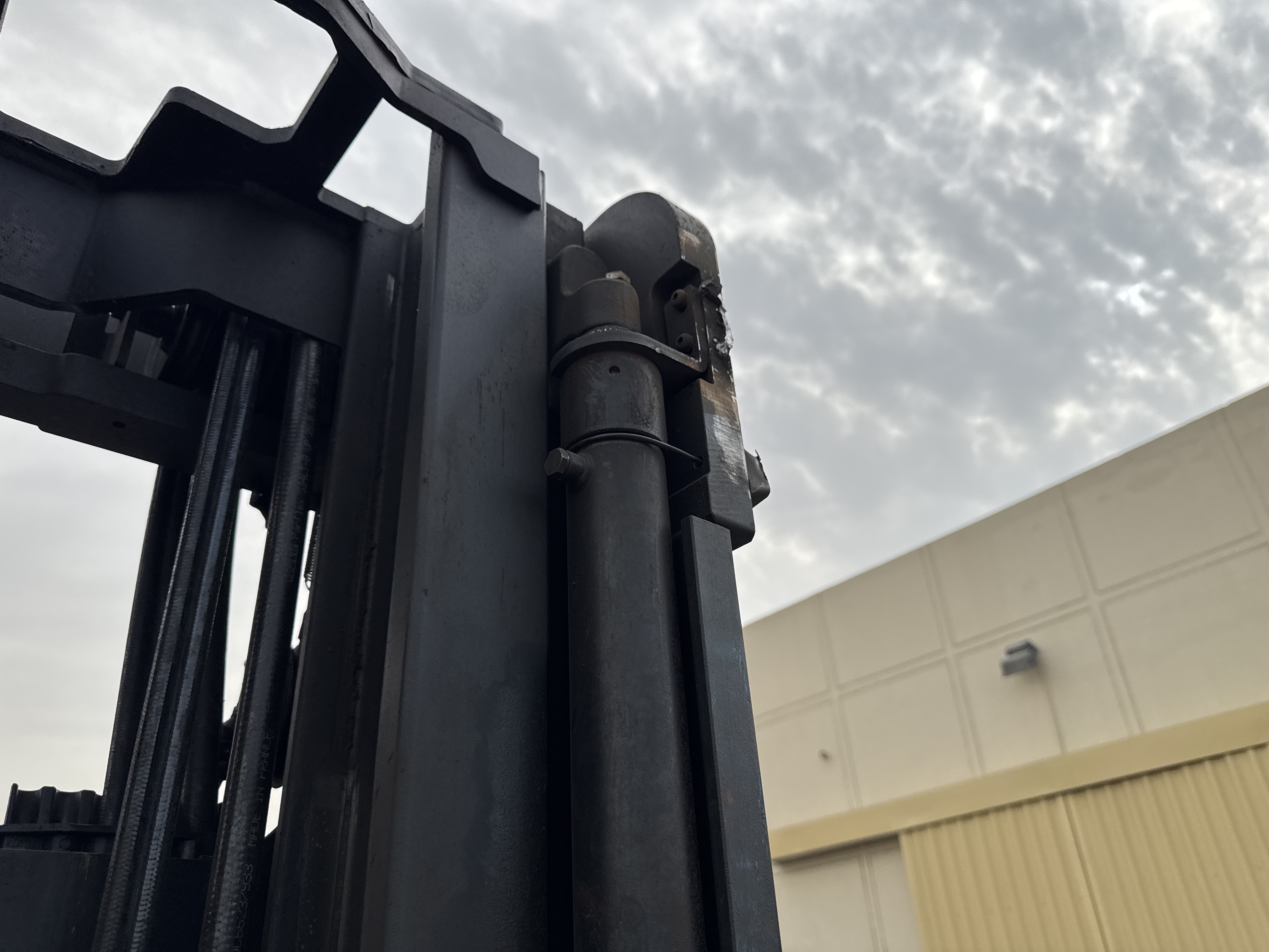RTM-008-Toyota-Reflex-RRE160H-Reach-trucks-inspection-Hydraulics-Lift-cylinders-1