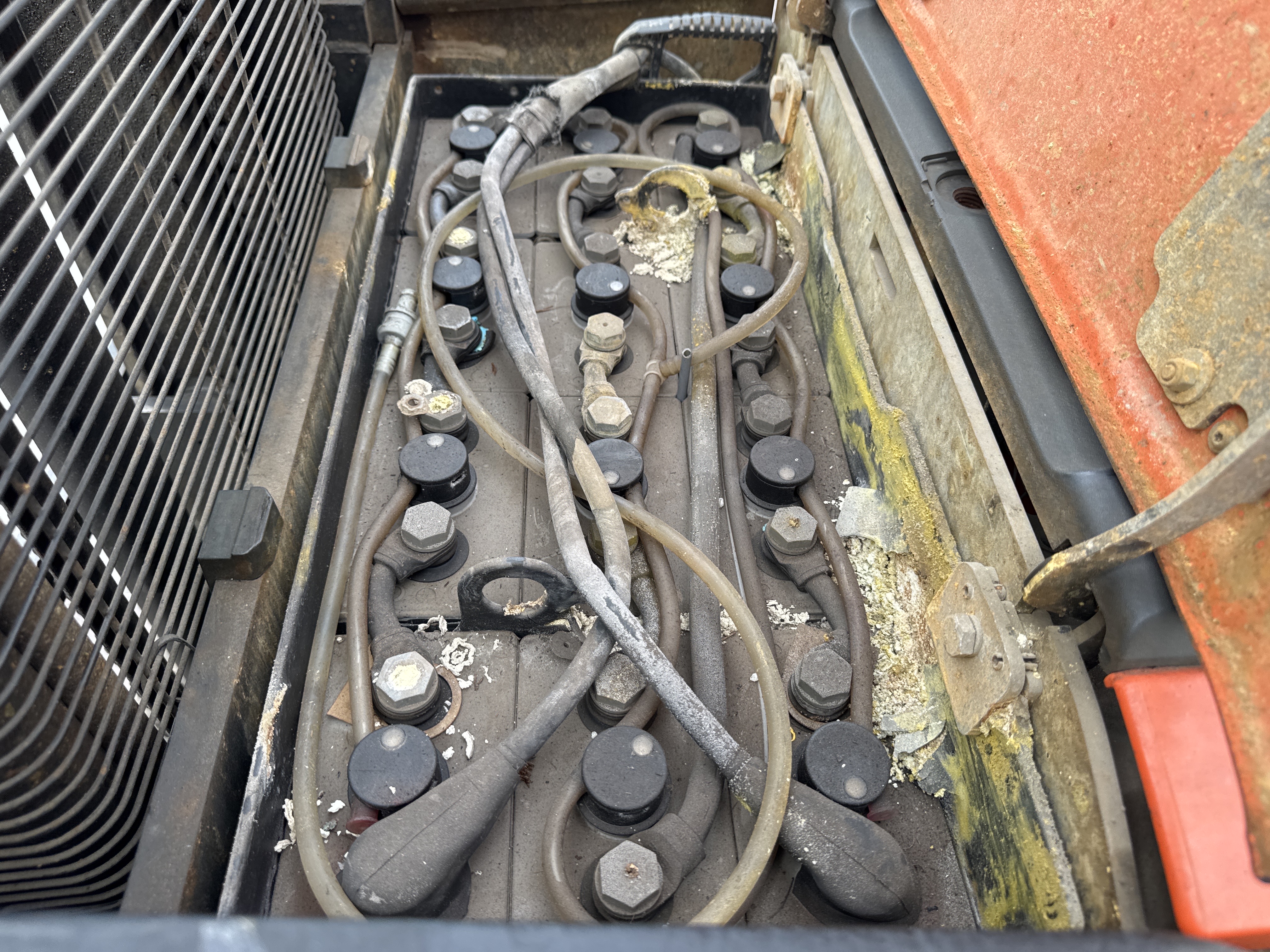PSM-001-Toyota-Staxio-SWE160-Pallet-stackers-inspection-Electronics-Battery-1