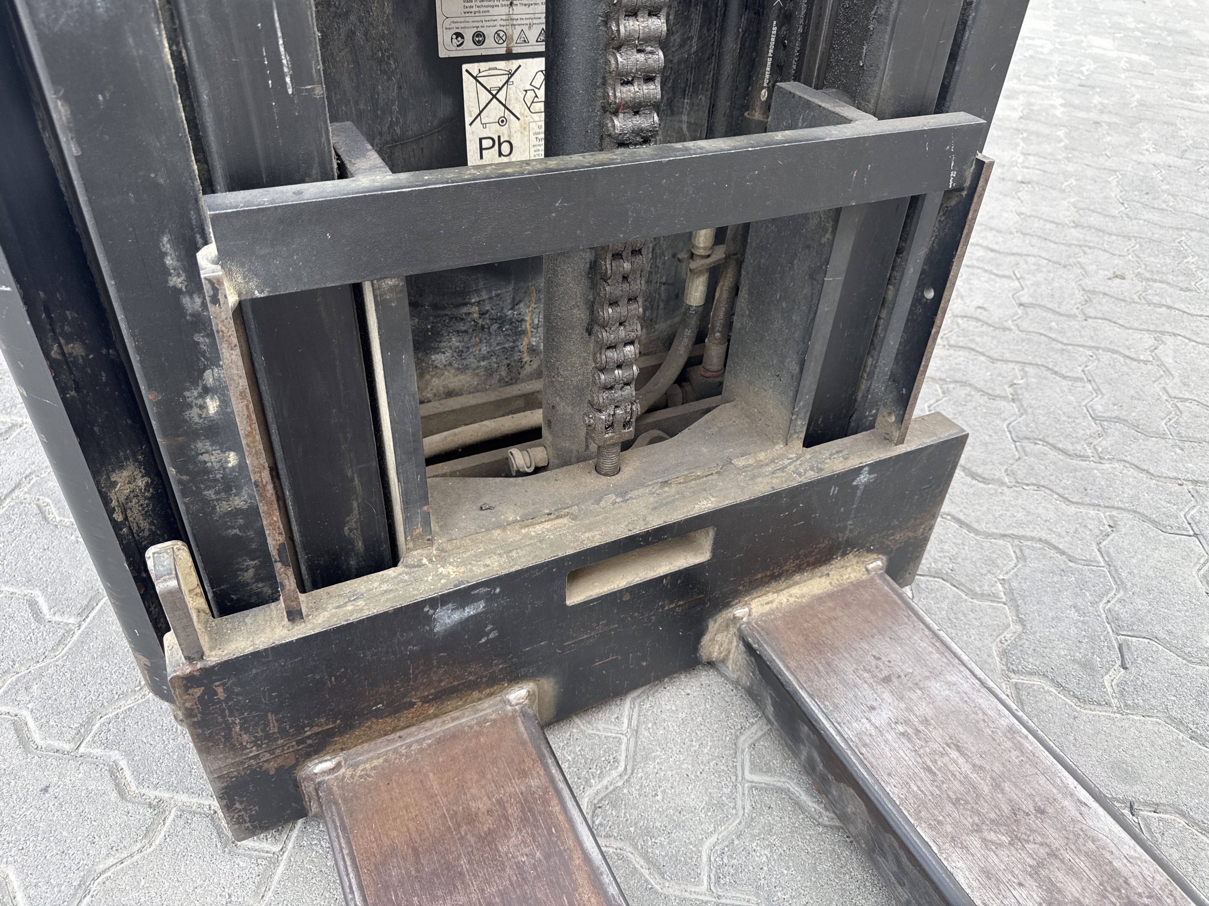 PSM-001-Toyota-Staxio-SWE160-Pallet-stackers-inspection-Chassis-Carriage-1