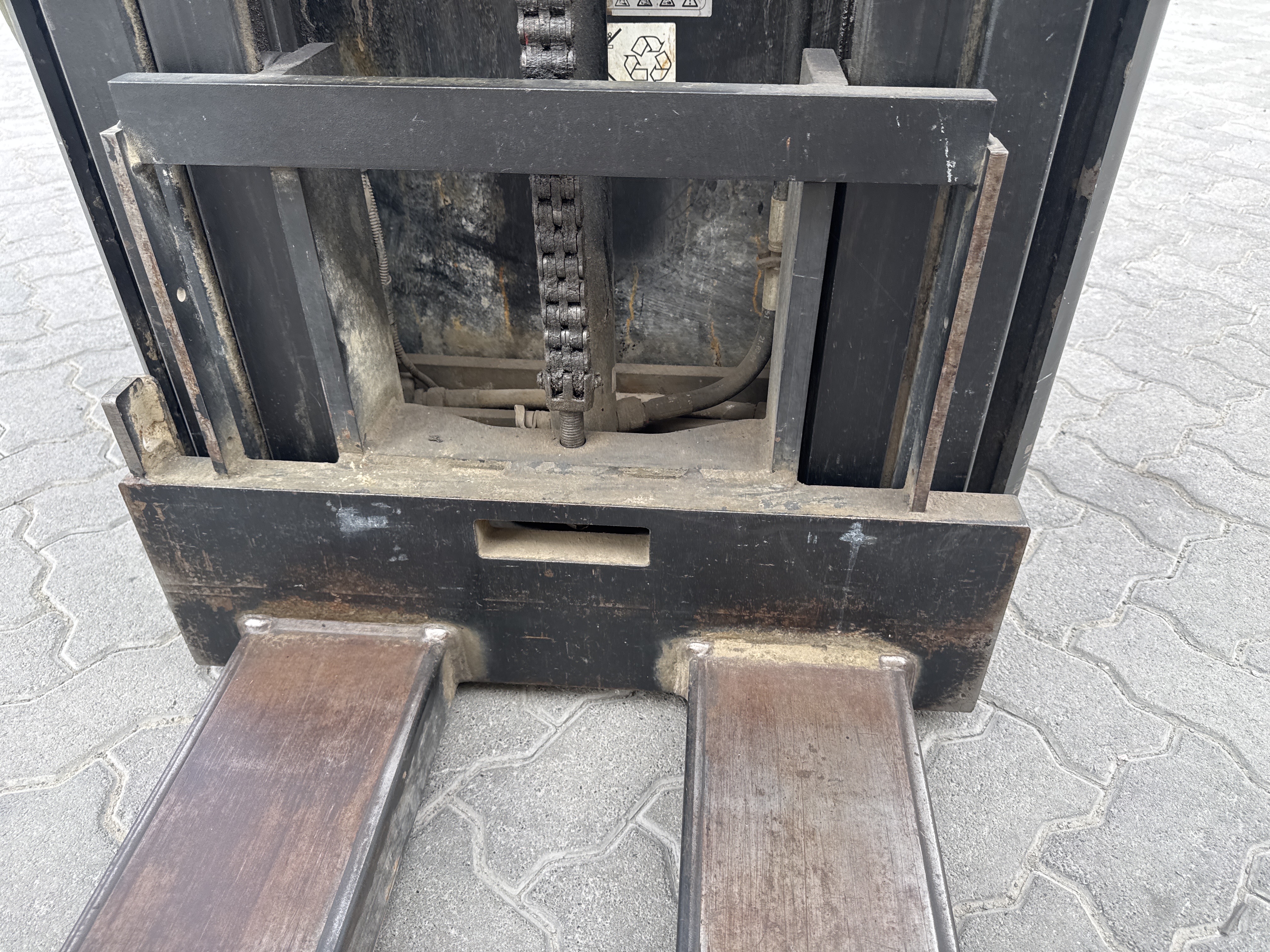 PSM-001-Toyota-Staxio-SWE160-Pallet-stackers-inspection-Chassis-Carriage-1