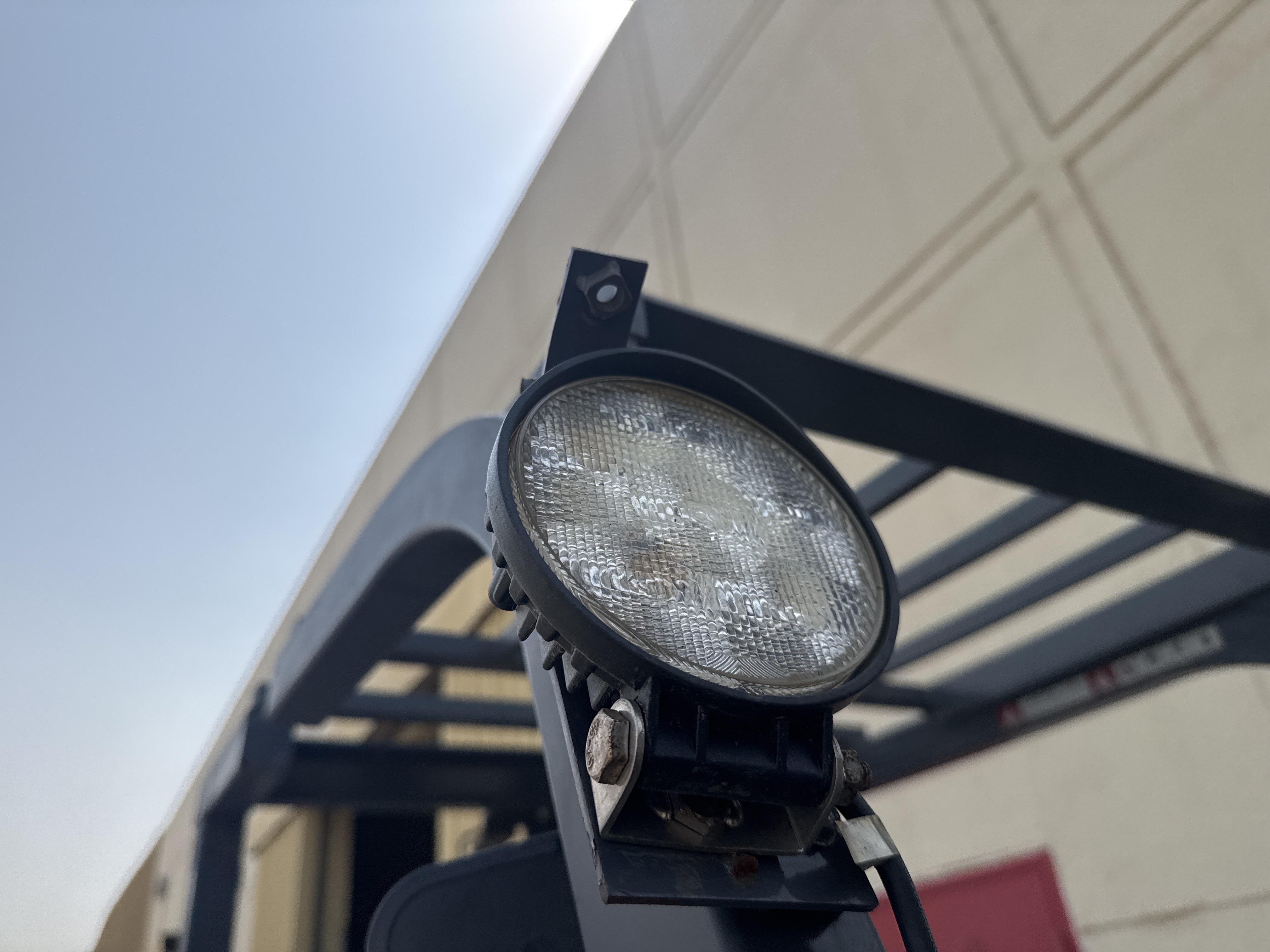 FLM-015-Toyota-8FBCU25-Forklifts-inspection-Electronics-Lights-and-signals-1