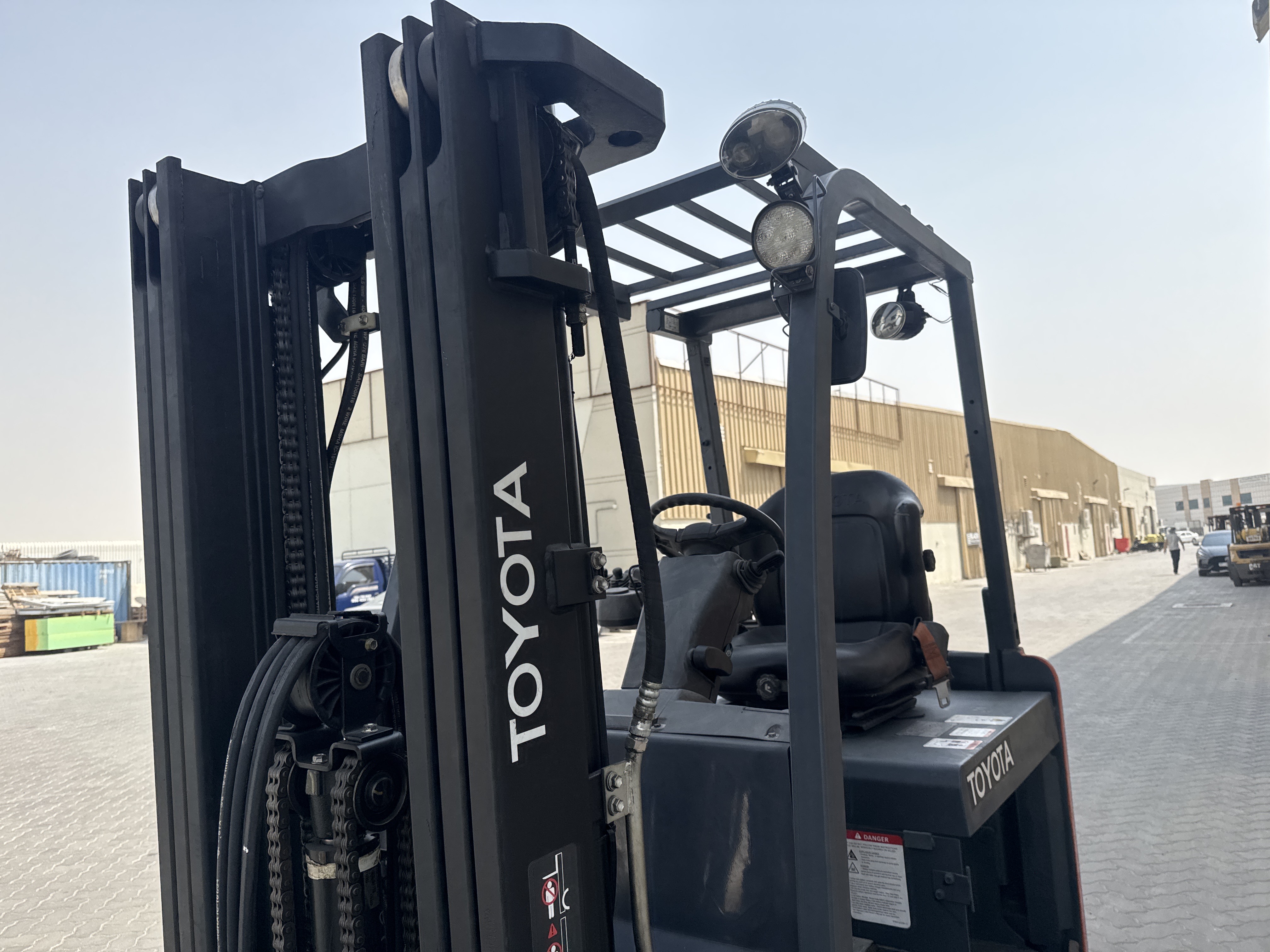 FLM-015-Toyota-8FBCU25-Forklifts-inspection-Structure-Paint-1
