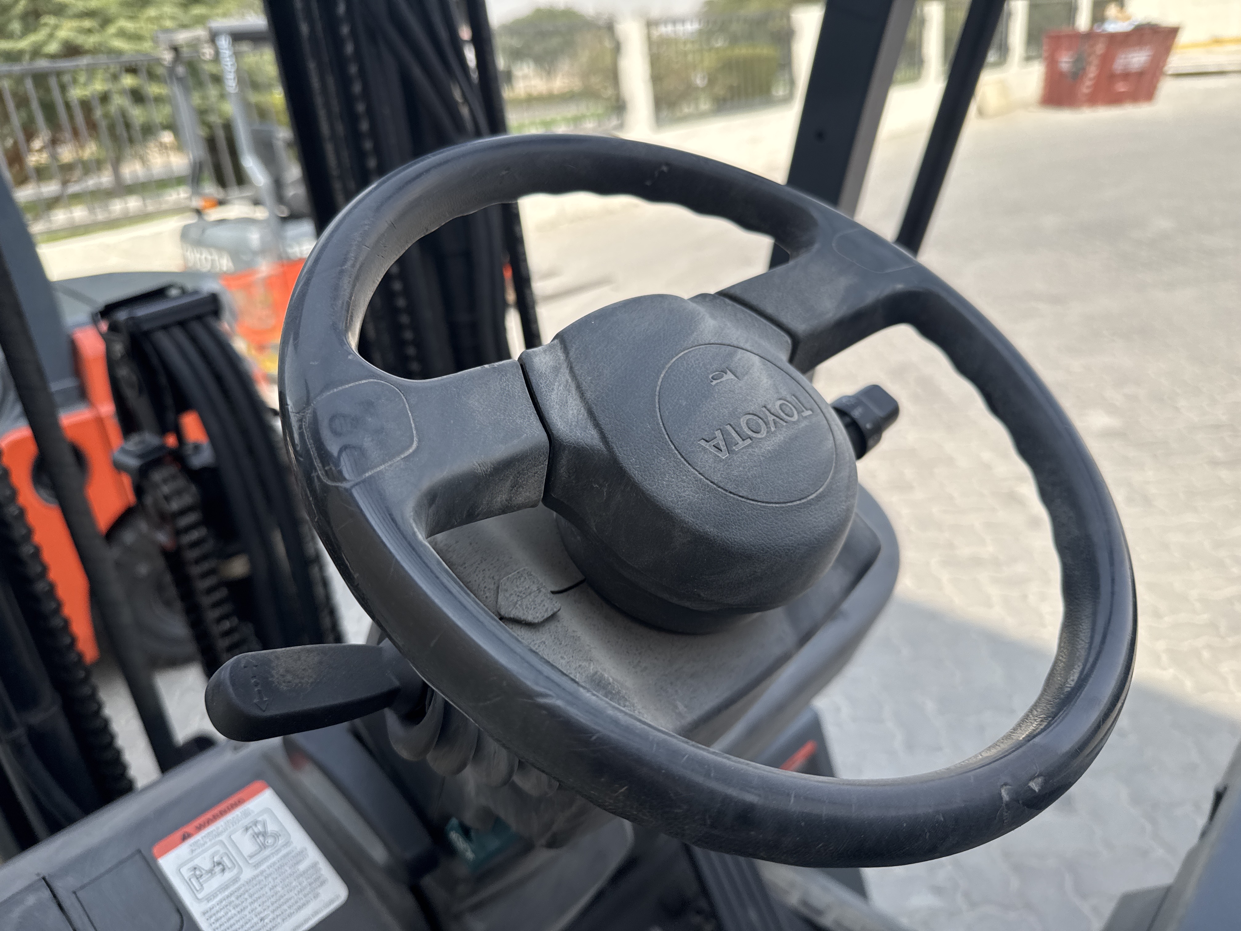 FLM-015-Toyota-8FBCU25-Forklifts-inspection-Cabin-Steering-response-1