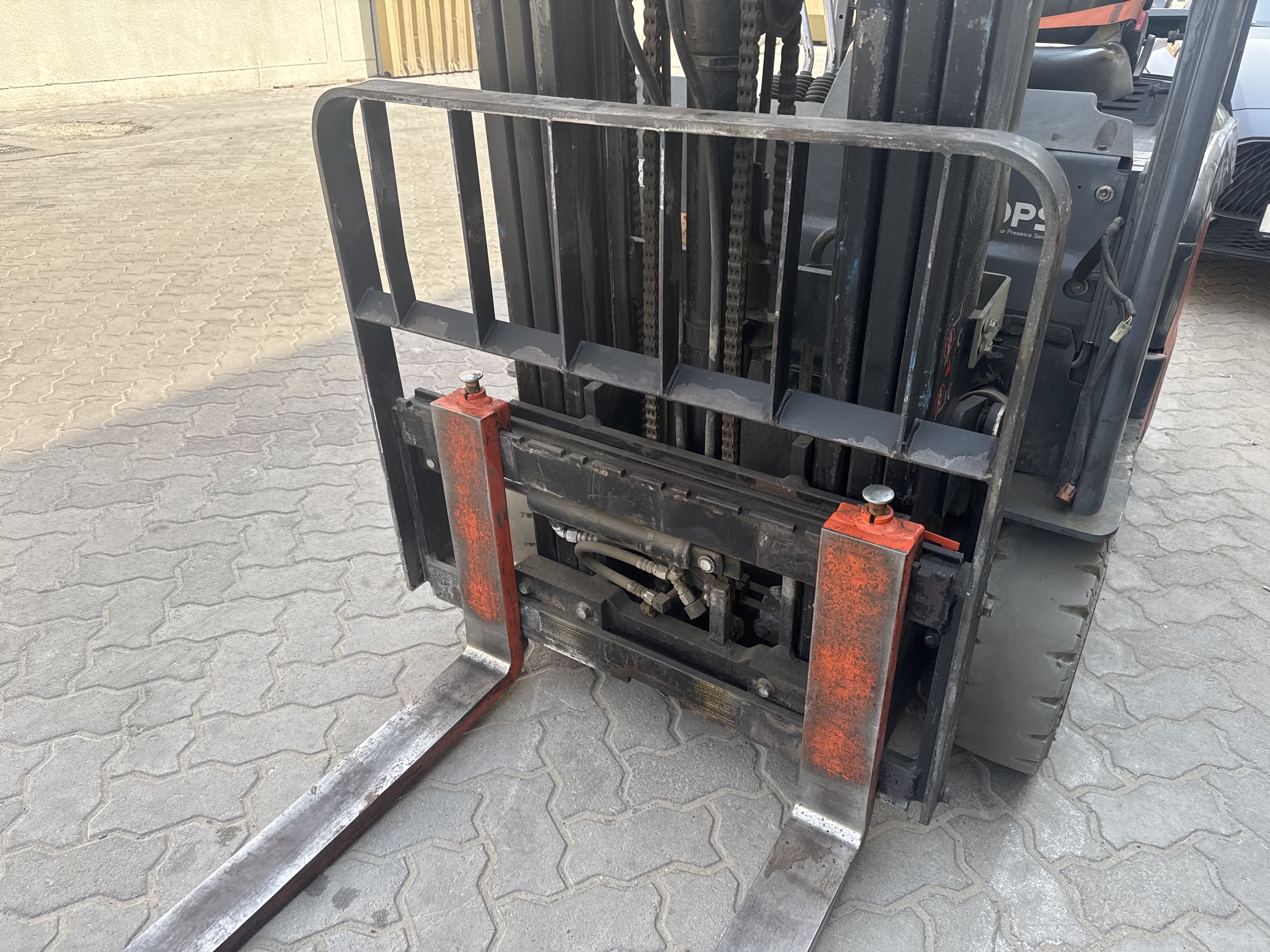 FLM-014-تويوتا-8FBE18-رافعات-شوكية-فحص-الهيكل-الحامل-1