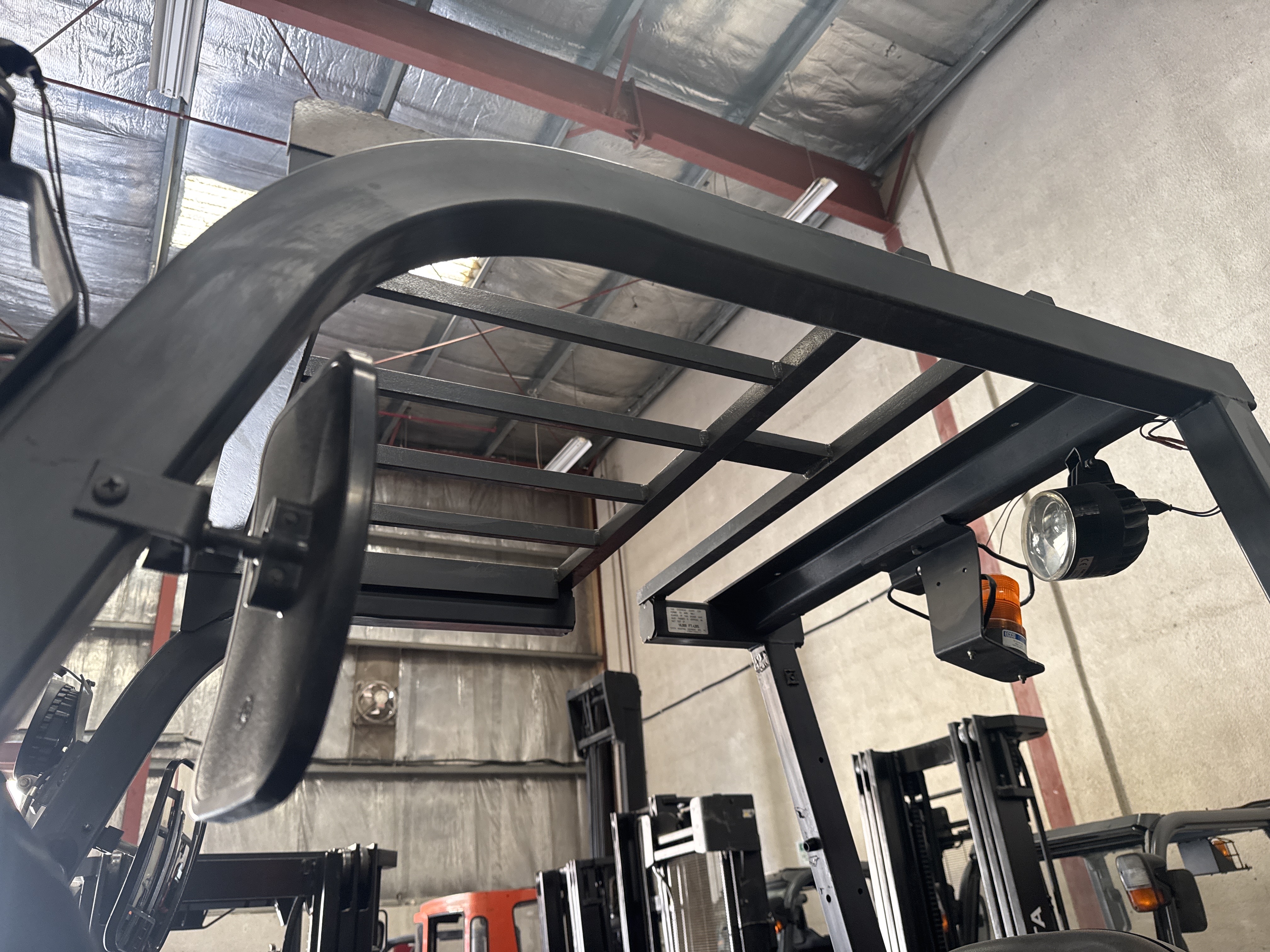 FLM-015-Toyota-8FBCU25-Forklifts-inspection-Safety-Rollover-protective-structure-(ROPS-/-FOPS)-1