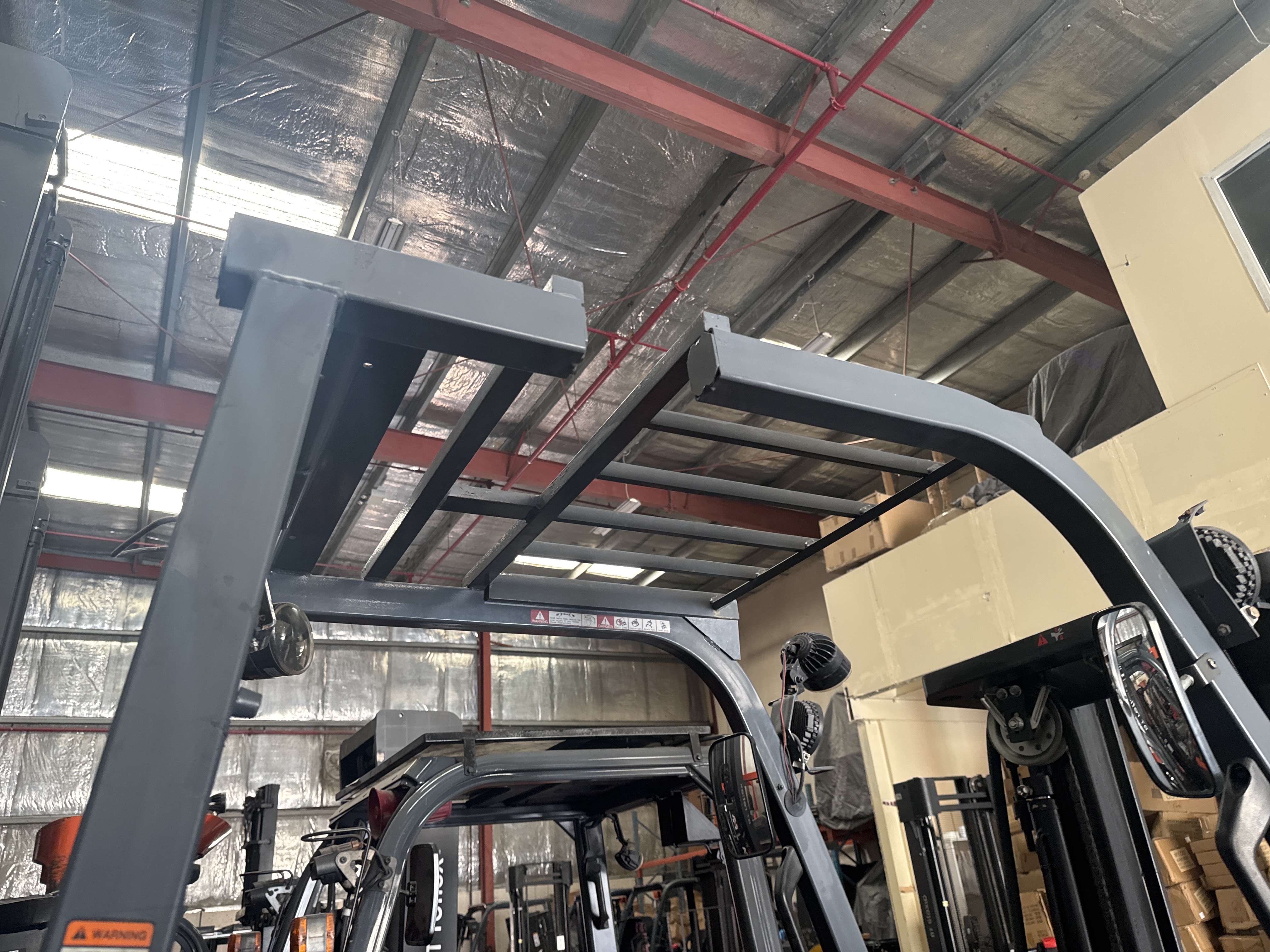 FLM-015-Toyota-8FBCU25-Forklifts-inspection-Safety-Rollover-protective-structure-(ROPS-/-FOPS)-1