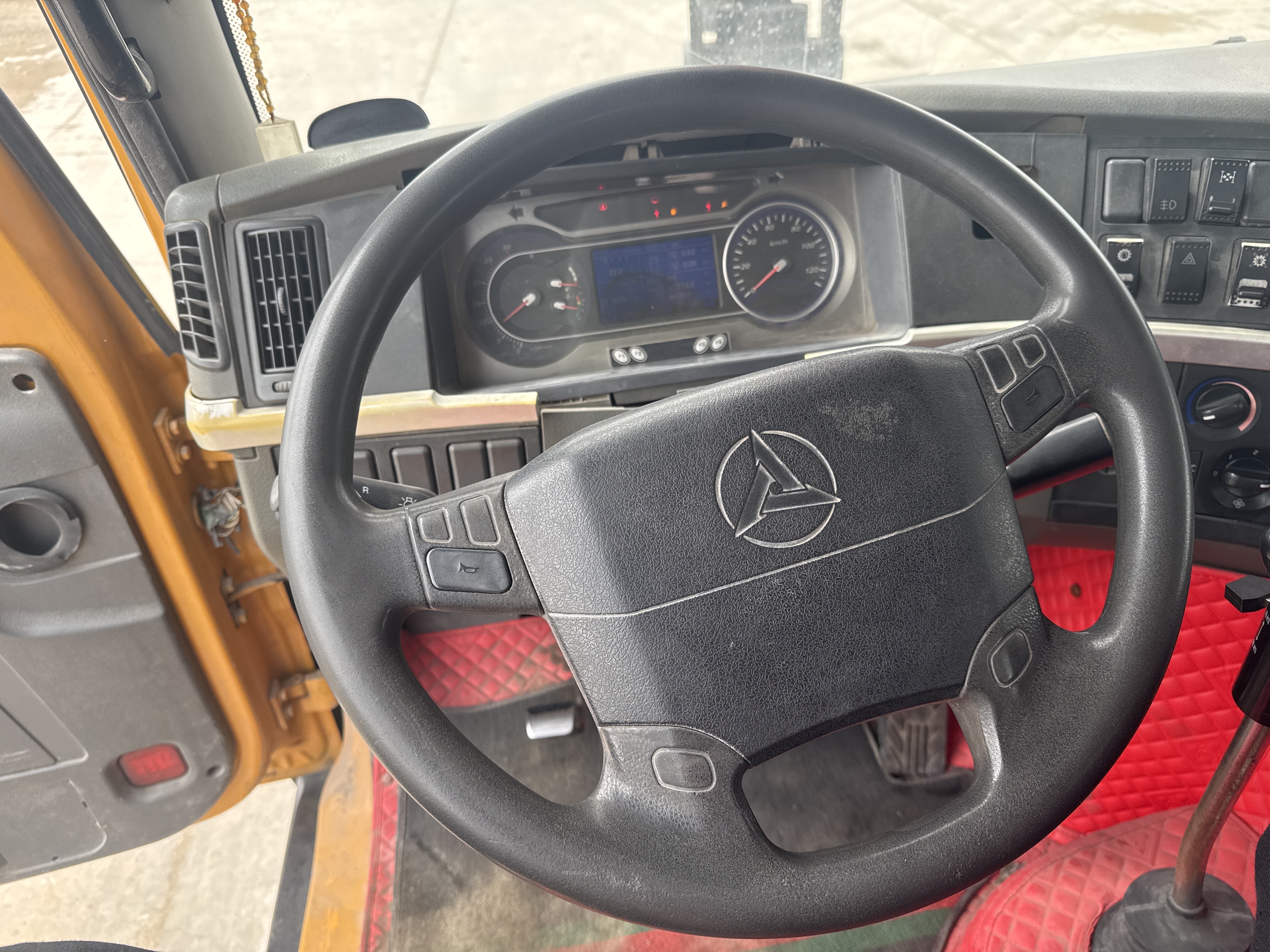 TRC-001-ساني-STC500-شاحنات-الرافعة-فحص-الكابينة-مقود-التحكم-1