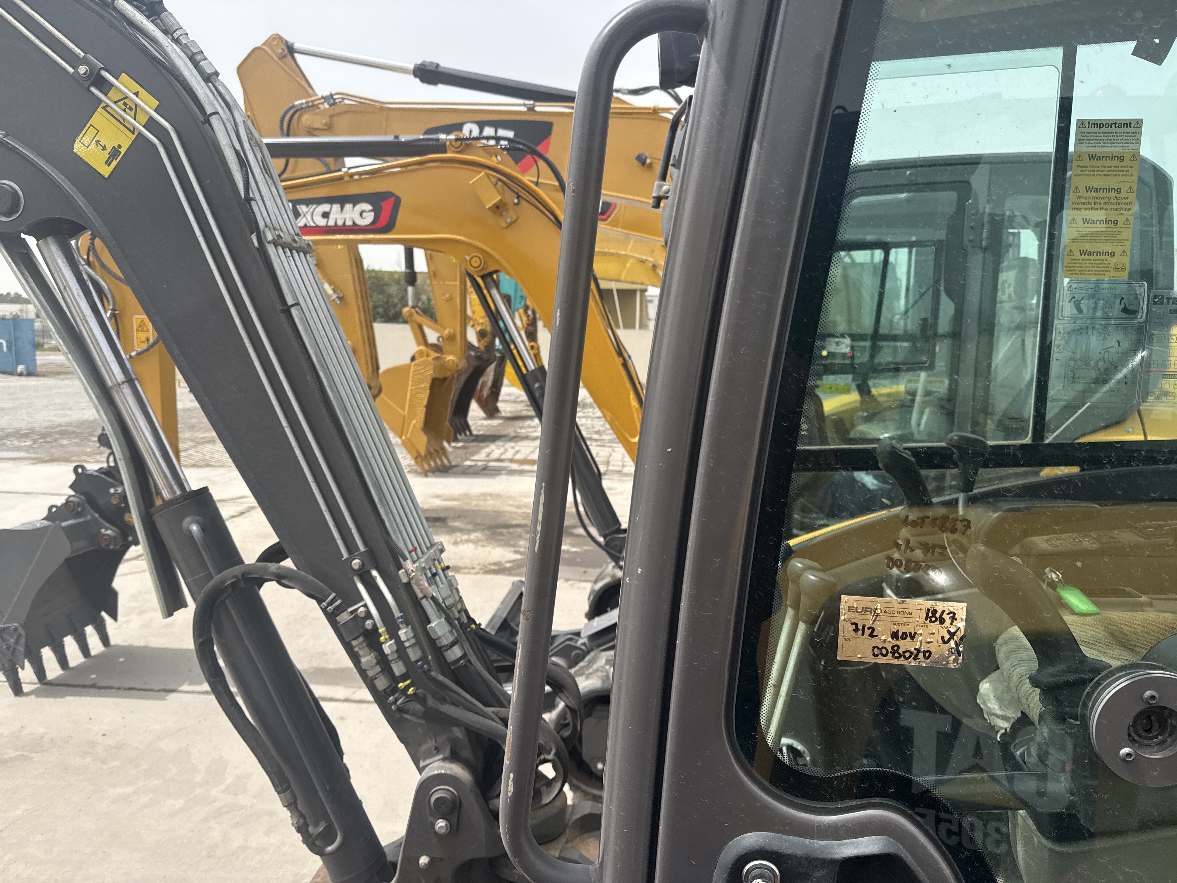 MNX-014-فولفو-ECR50D-حفارات-صغيرة-فحص-الهيكل-الدرابزين-1
