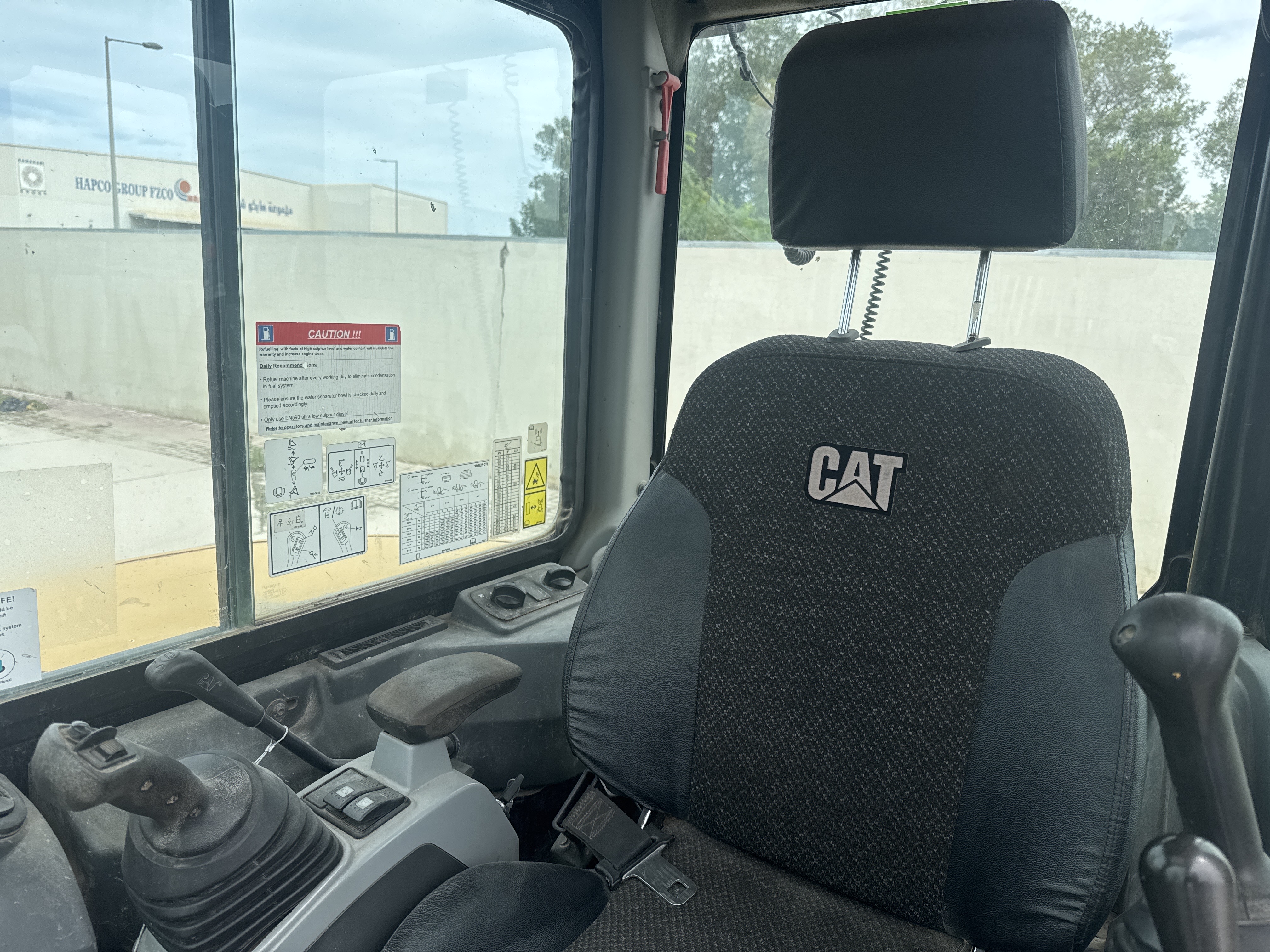 MNX-021-Cat-305E2-Mini-excavators-inspection-Cabin-Seats/armrests-1