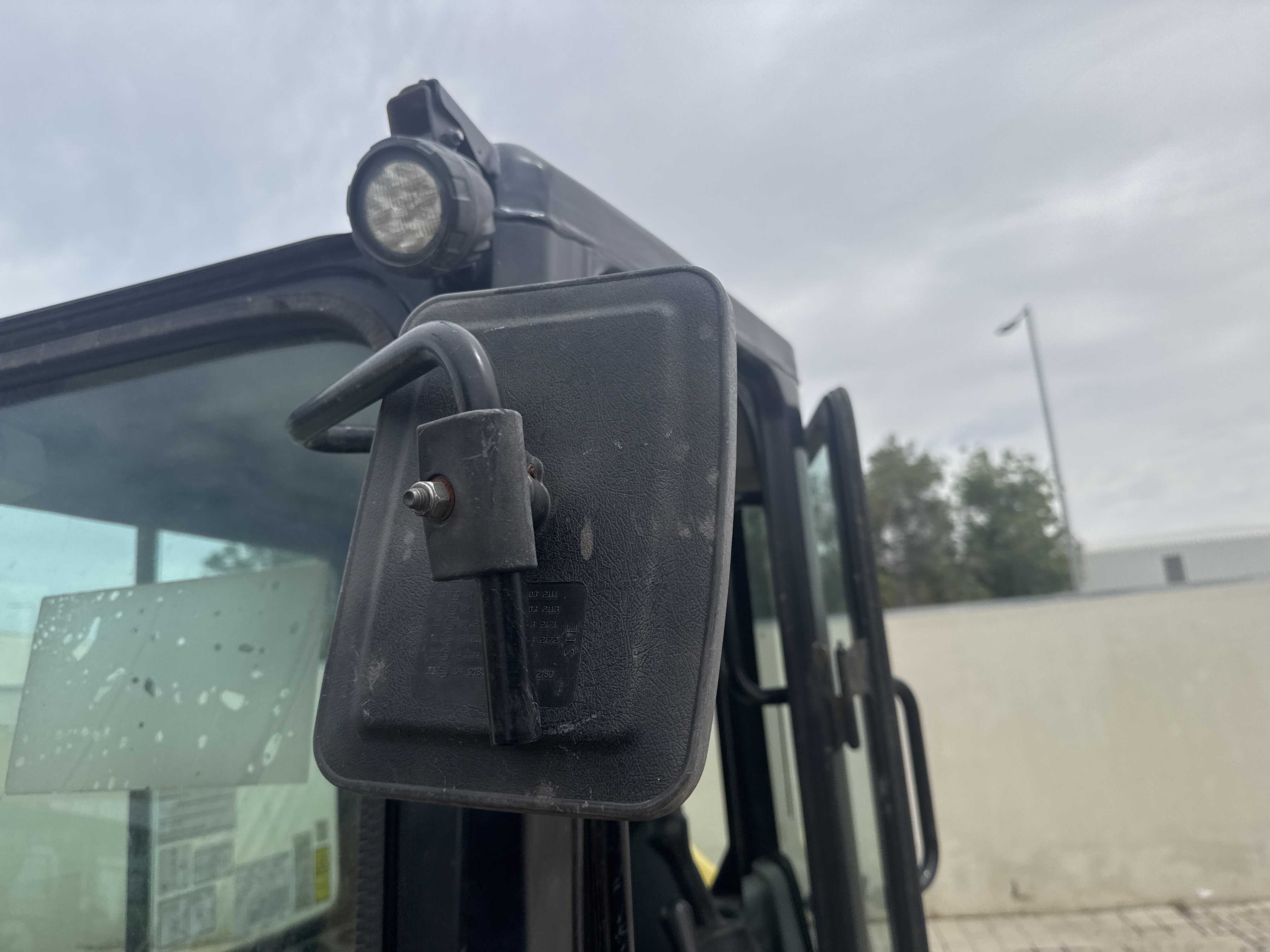 MNX-021-Cat-305E2-Mini-excavators-inspection-Cabin-Mirrors-1