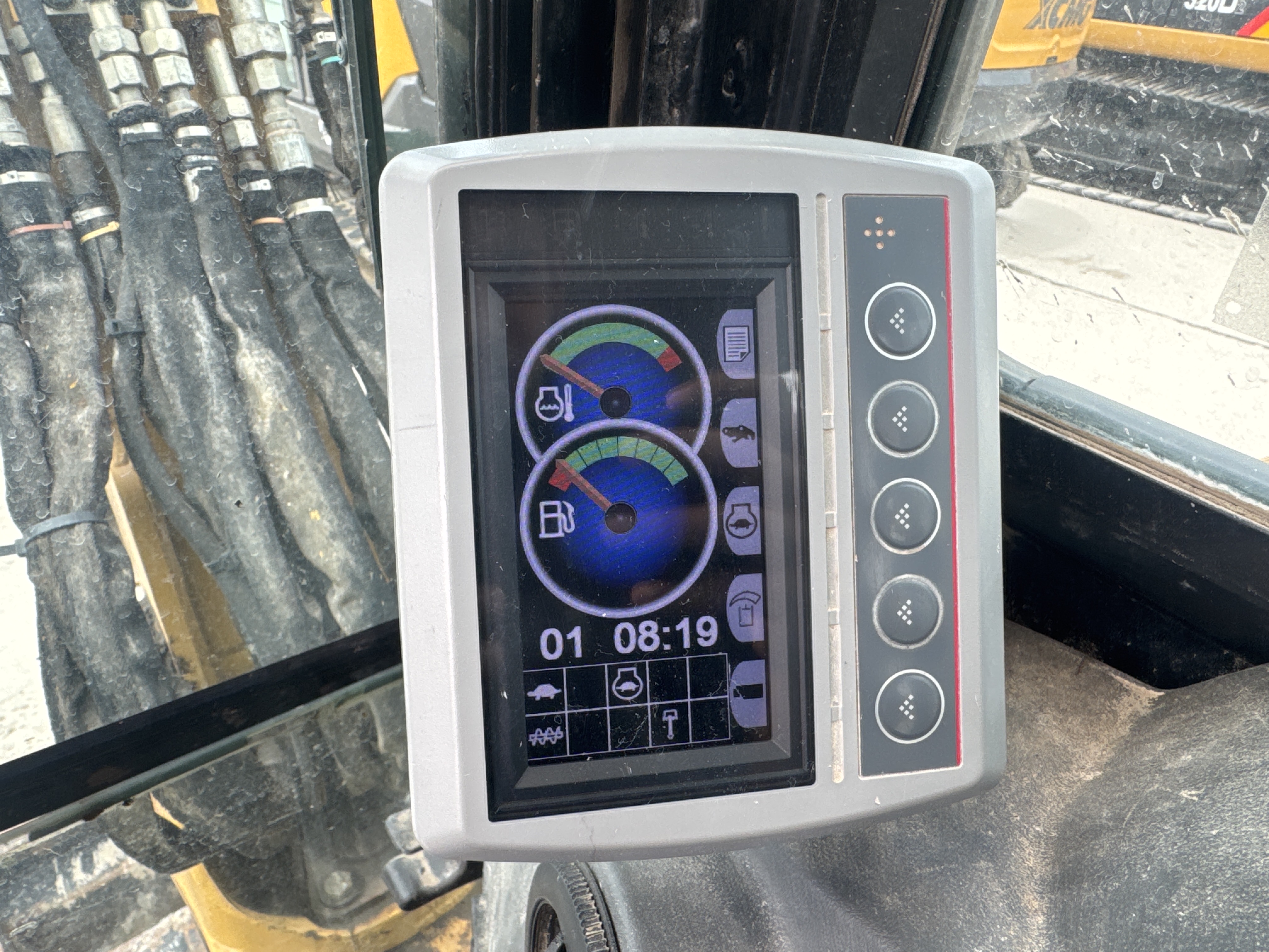MNX-021-Cat-305E2-Mini-excavators-inspection-Cabin-Instrument-cluster-1