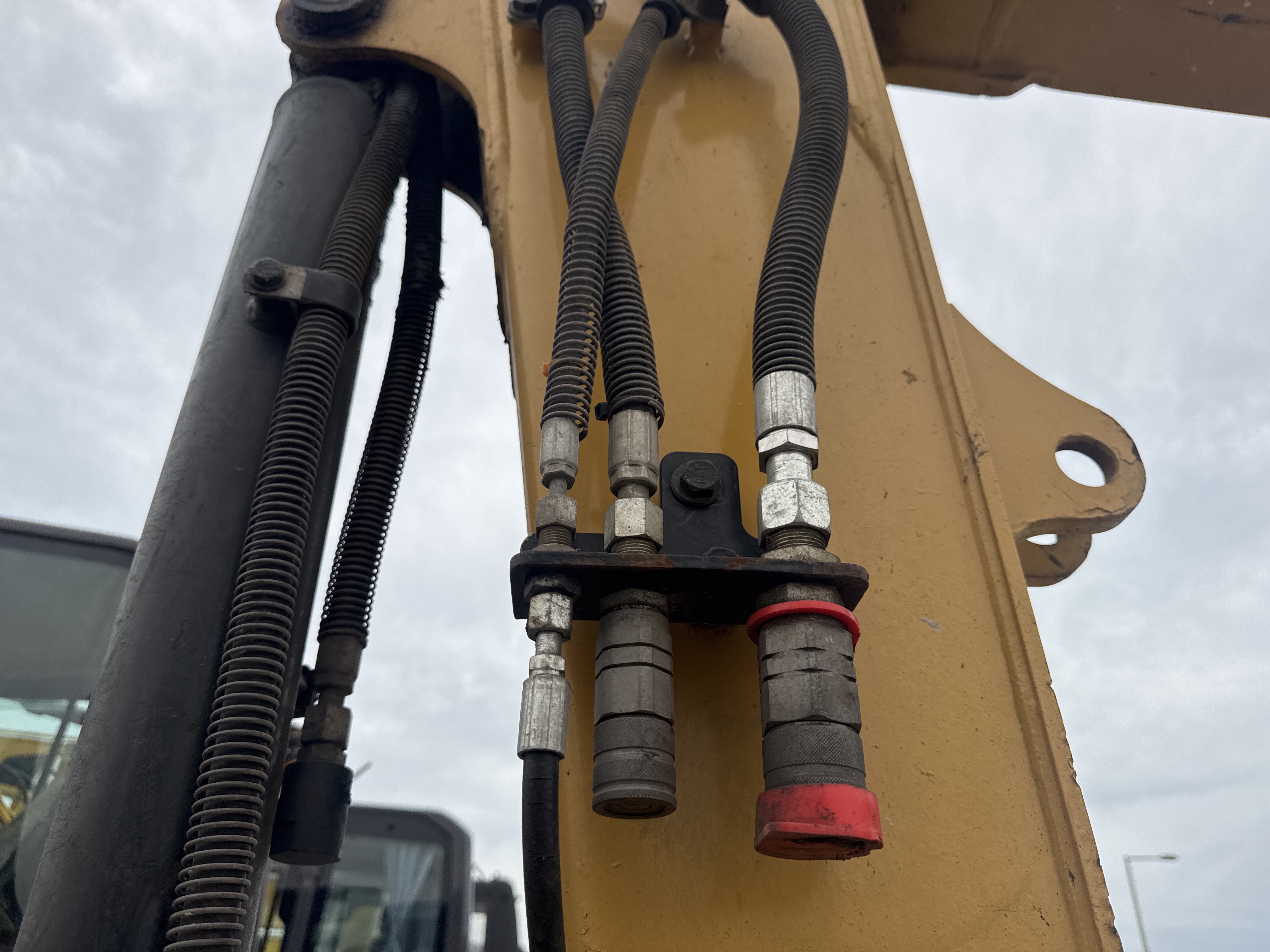 MNX-021-Cat-305E2-Mini-excavators-inspection-Hydraulics-Attachment-piping-1