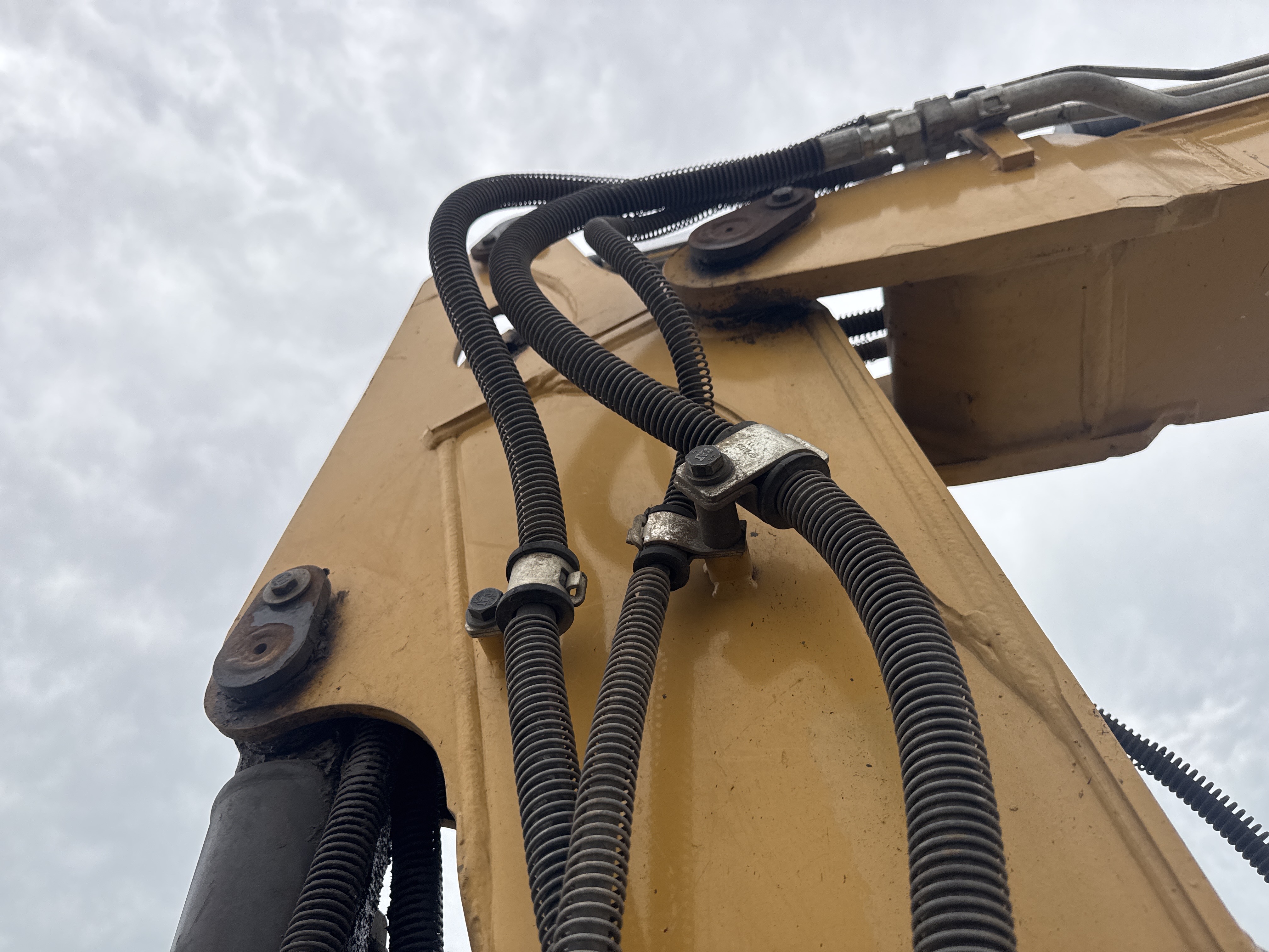 MNX-021-Cat-305E2-Mini-excavators-inspection-Hydraulics-Hydraulic-hoses-and-lines-1