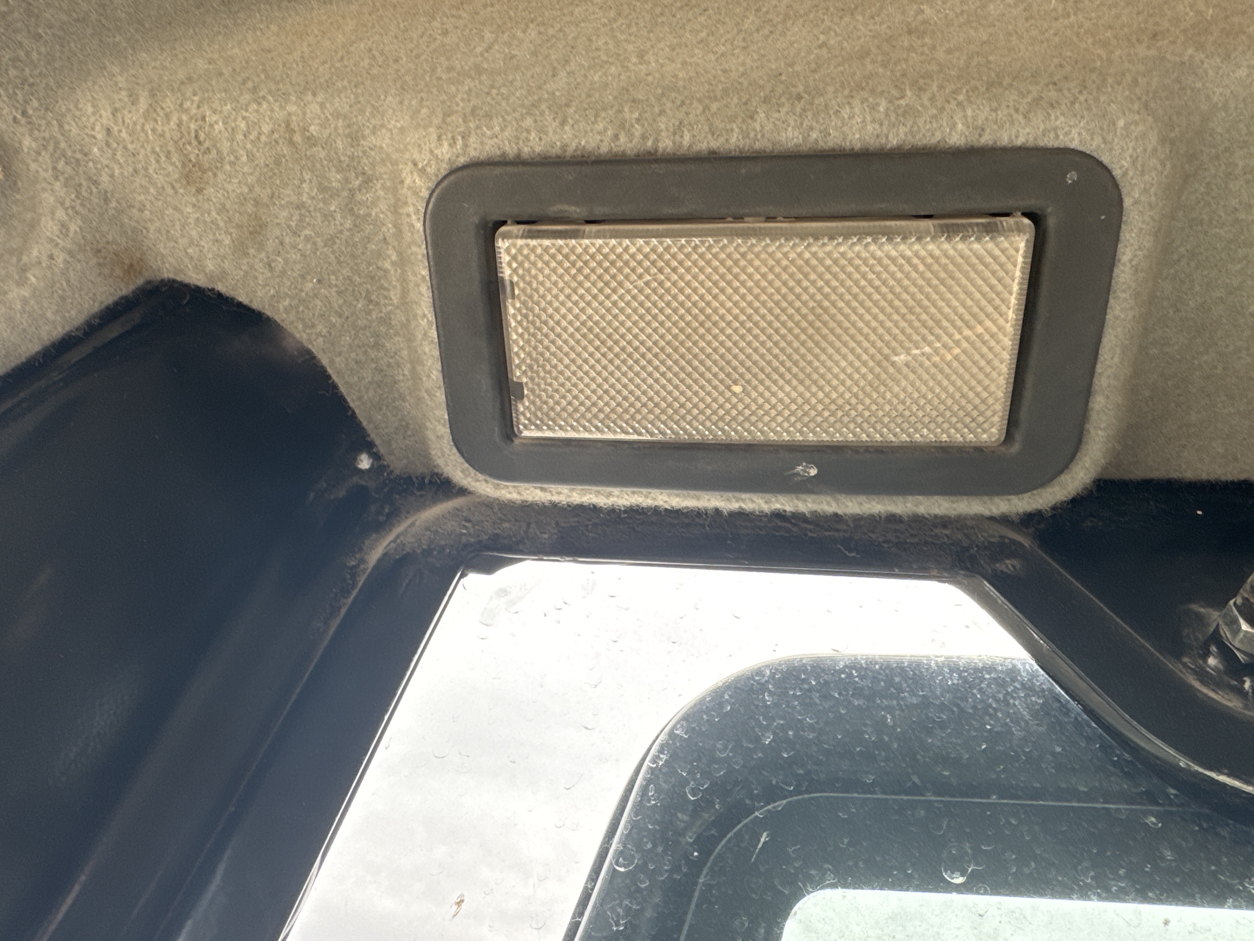 MNX-020-Cat-305E2-Mini-excavators-inspection-Cabin-Cabin-light-1