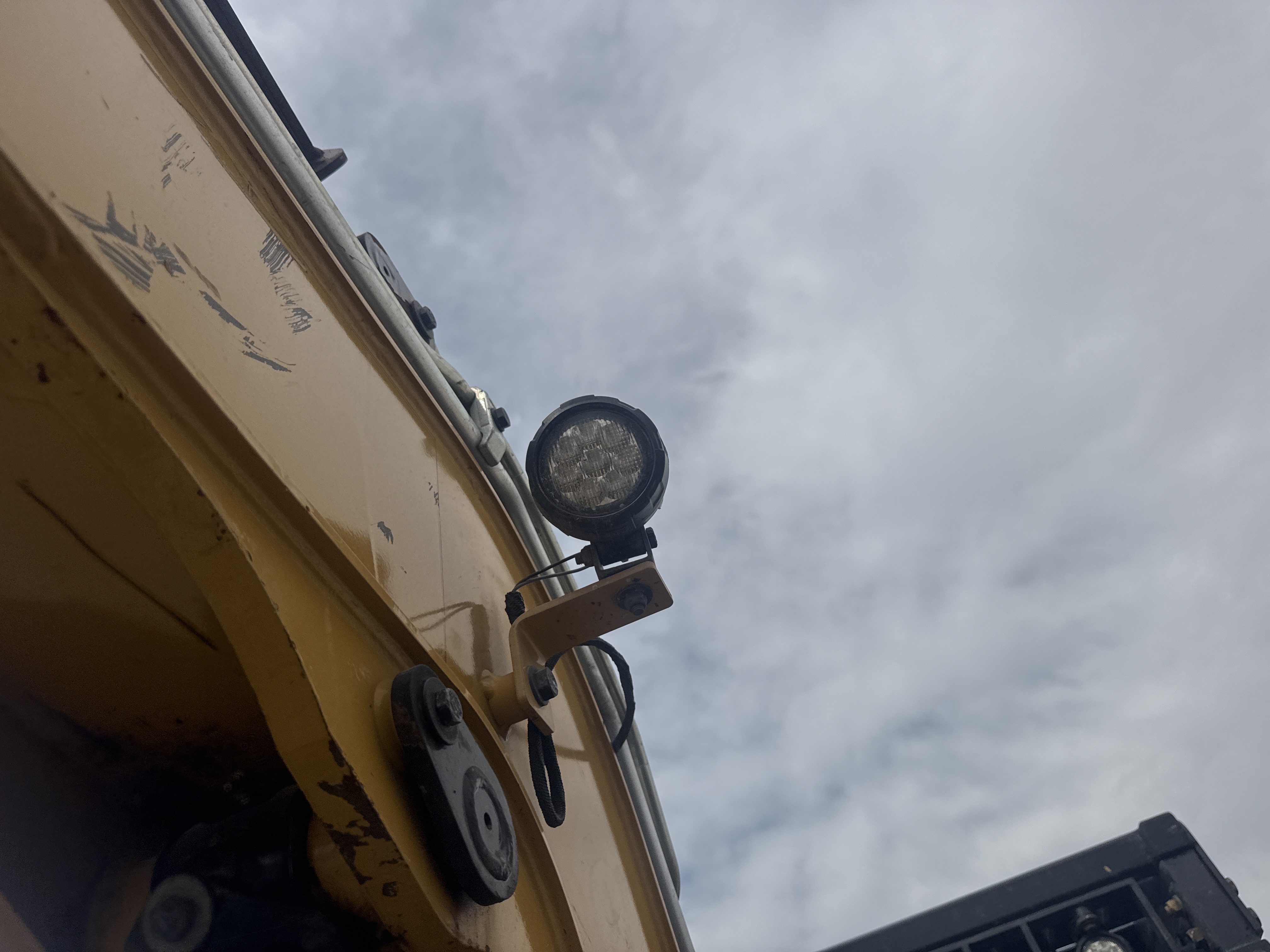 MNX-020-Cat-305E2-Mini-excavators-inspection-Electronics-Lights-and-signals-1
