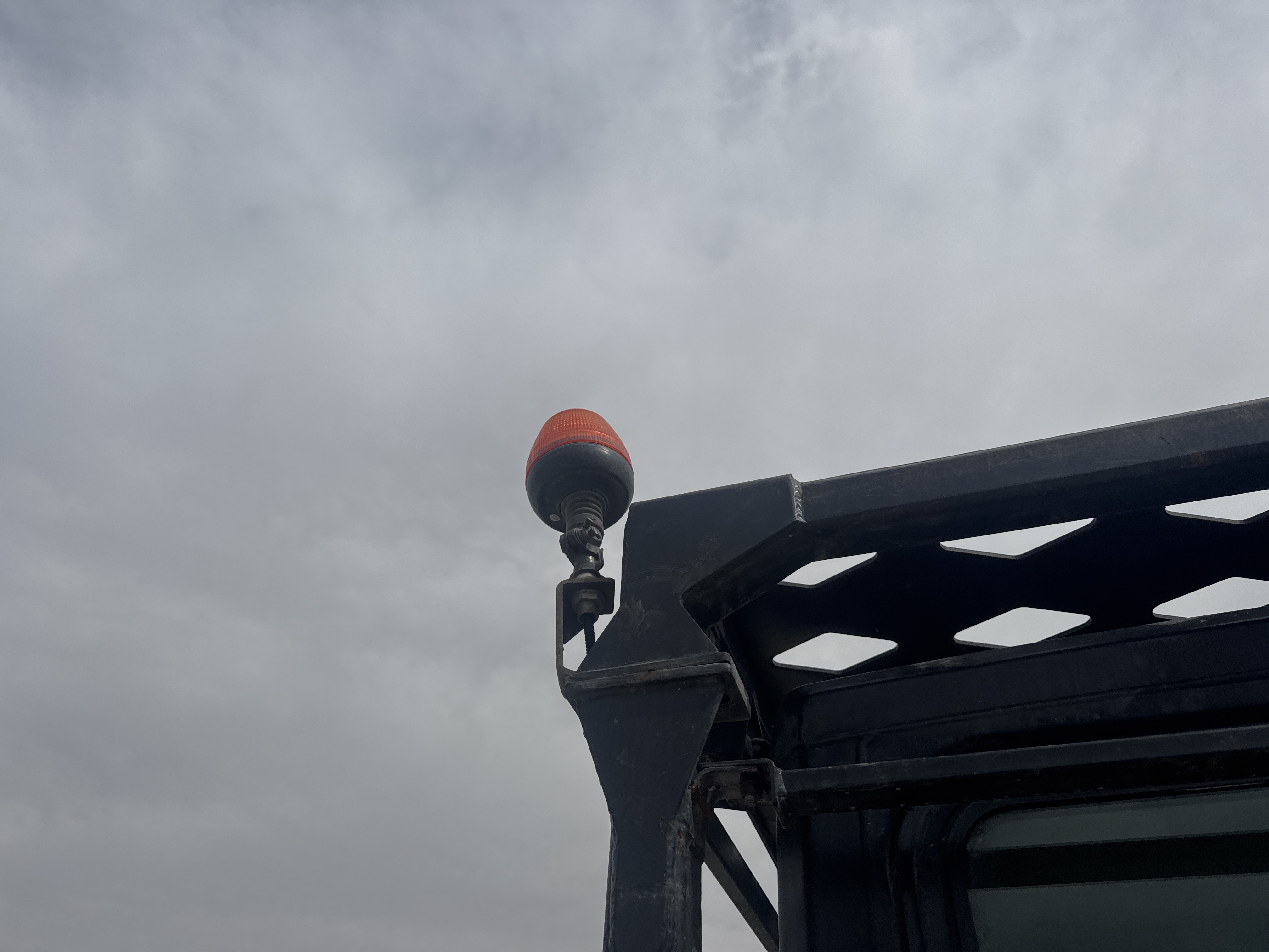 MNX-020-Cat-305E2-Mini-excavators-inspection-Electronics-Lights-and-signals-1