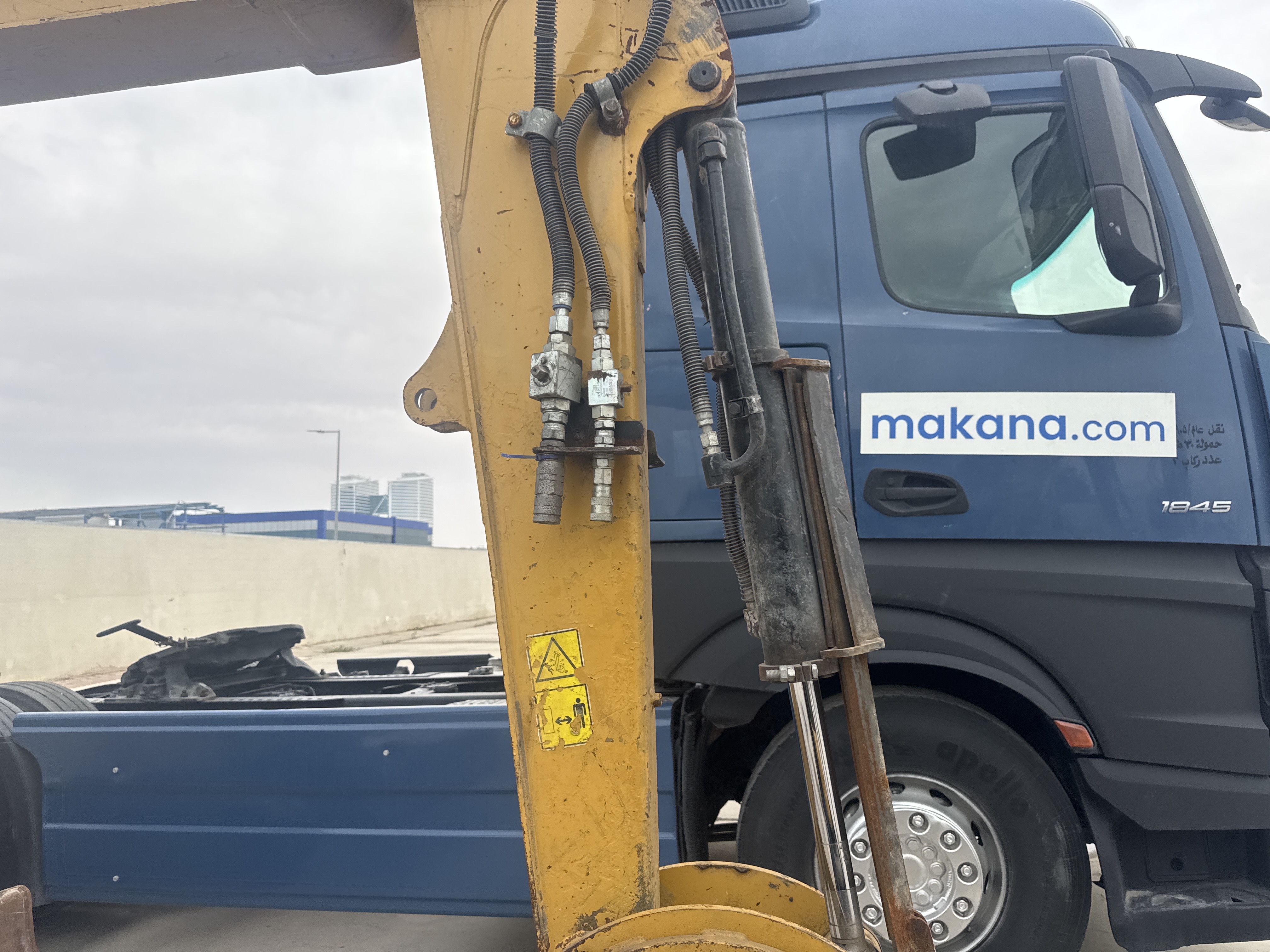 MNX-020-Cat-305E2-Mini-excavators-inspection-Chassis-Stick-1