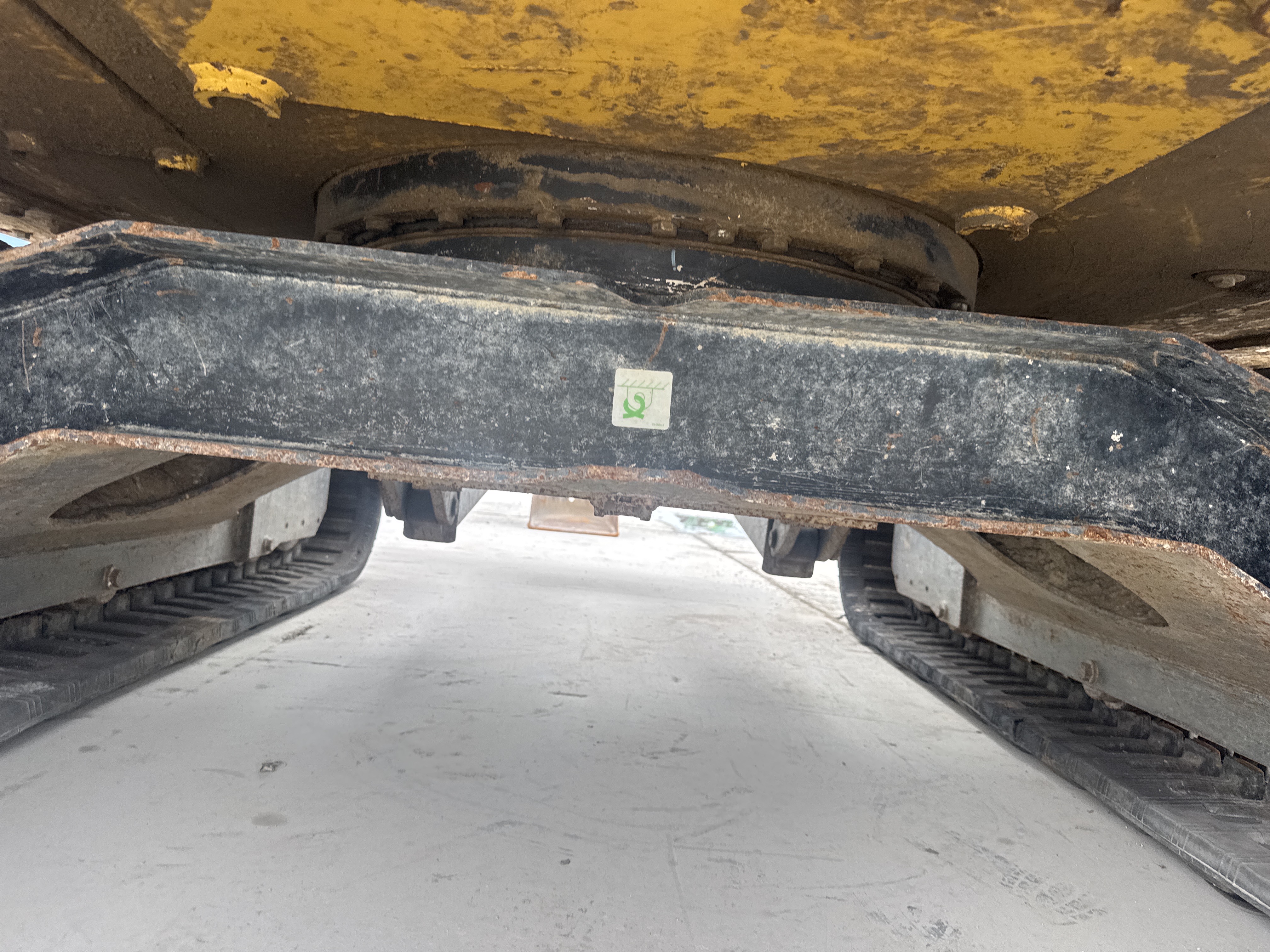 MNX-020-Cat-305E2-Mini-excavators-inspection-Hydraulics-Turntable/slewing-assembly-1