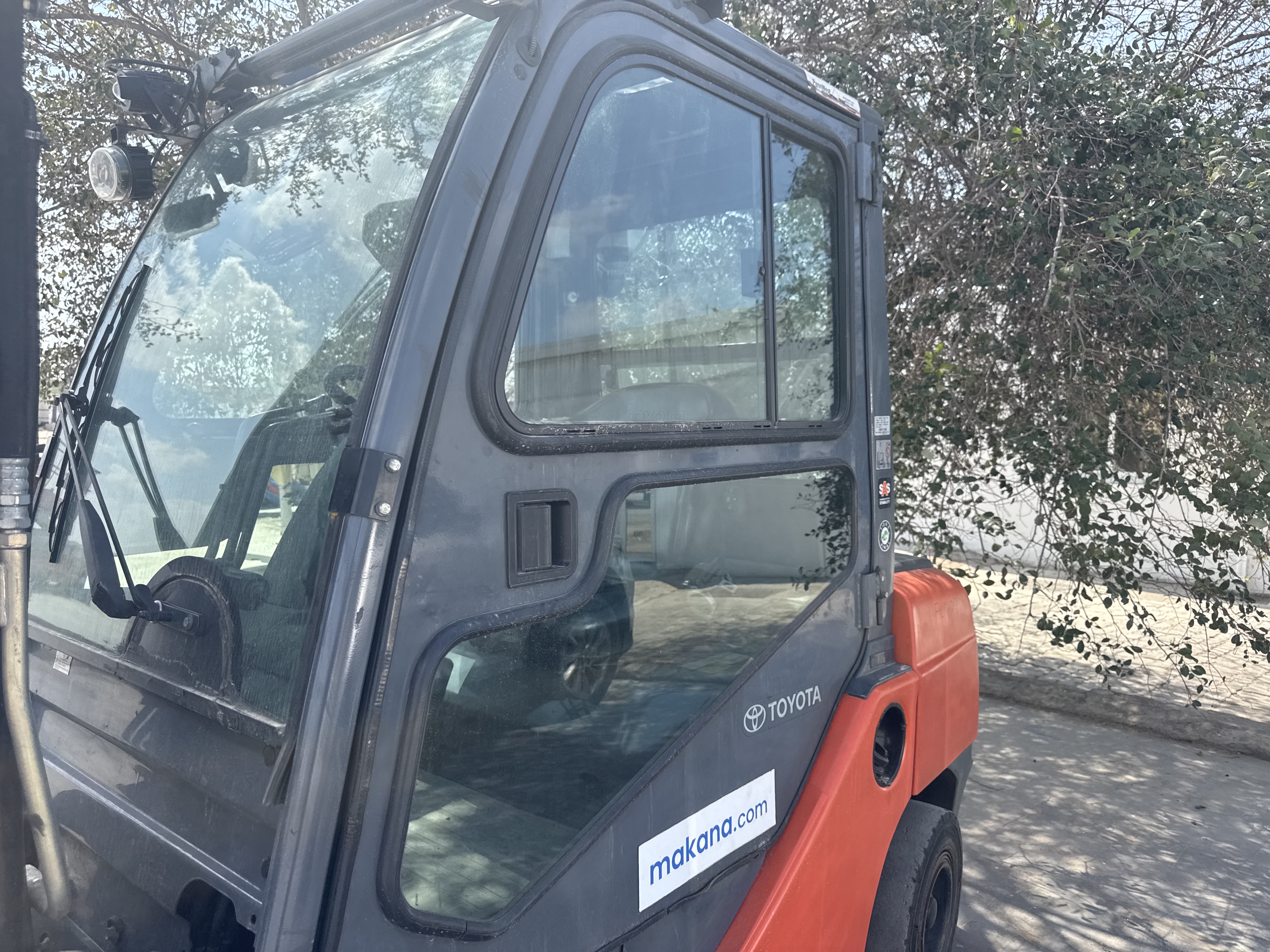 FLM-017-Toyota-8FDU30-Forklifts-inspection-Structure-Doors-1