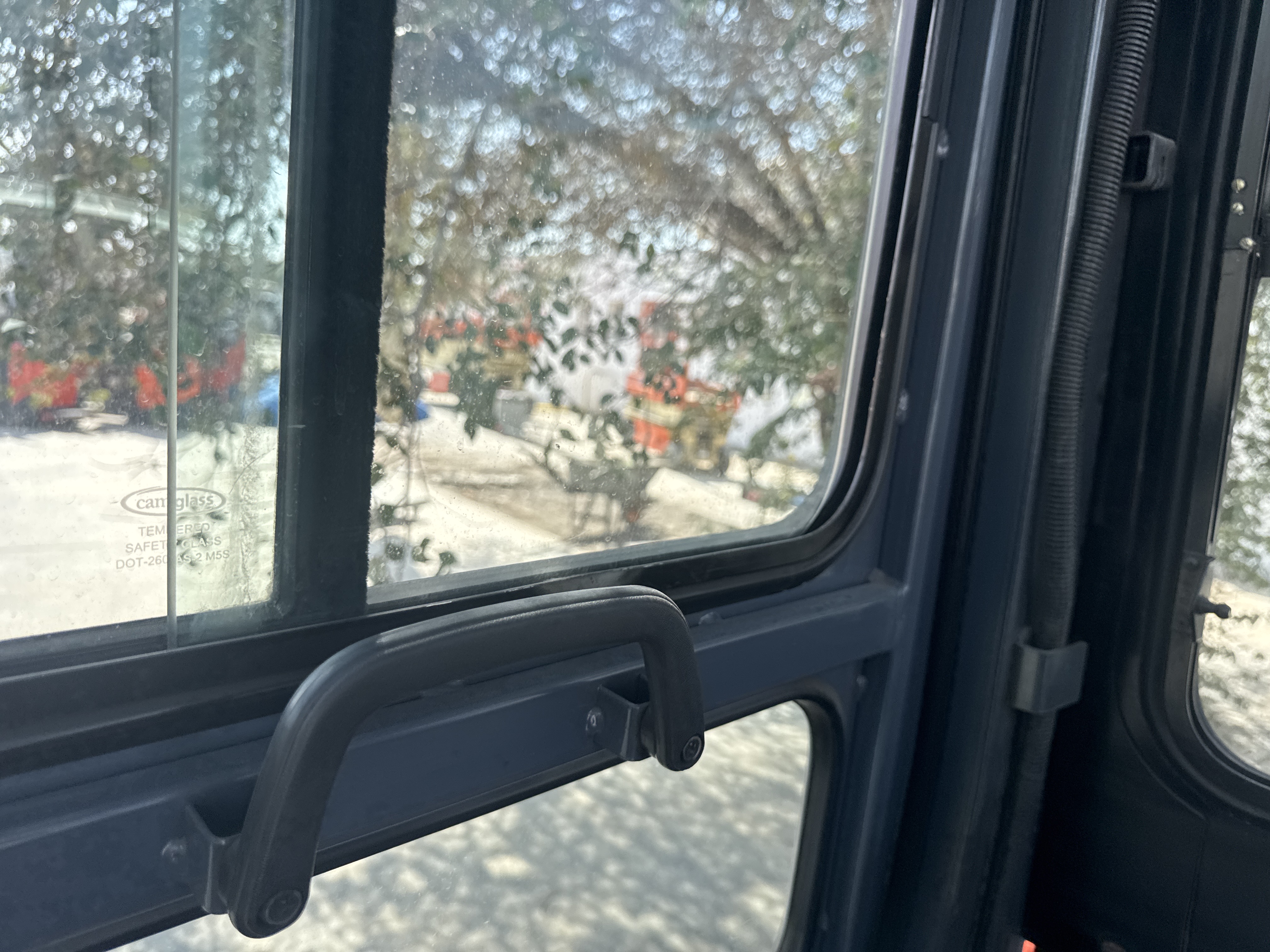 FLM-017-Toyota-8FDU30-Forklifts-inspection-Structure-Handrails-1