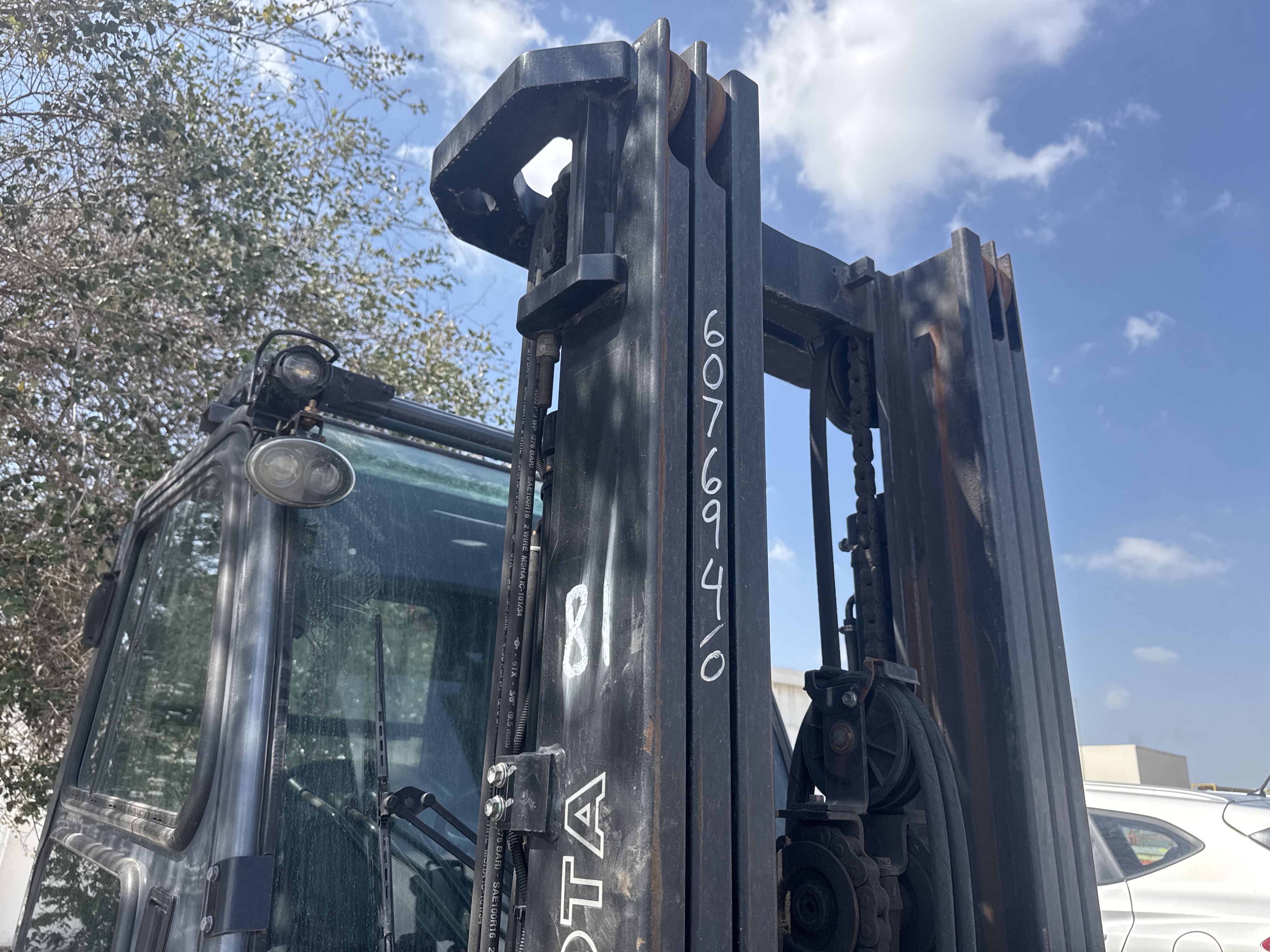 FLM-017-Toyota-8FDU30-Forklifts-inspection-Chassis-Mast-1