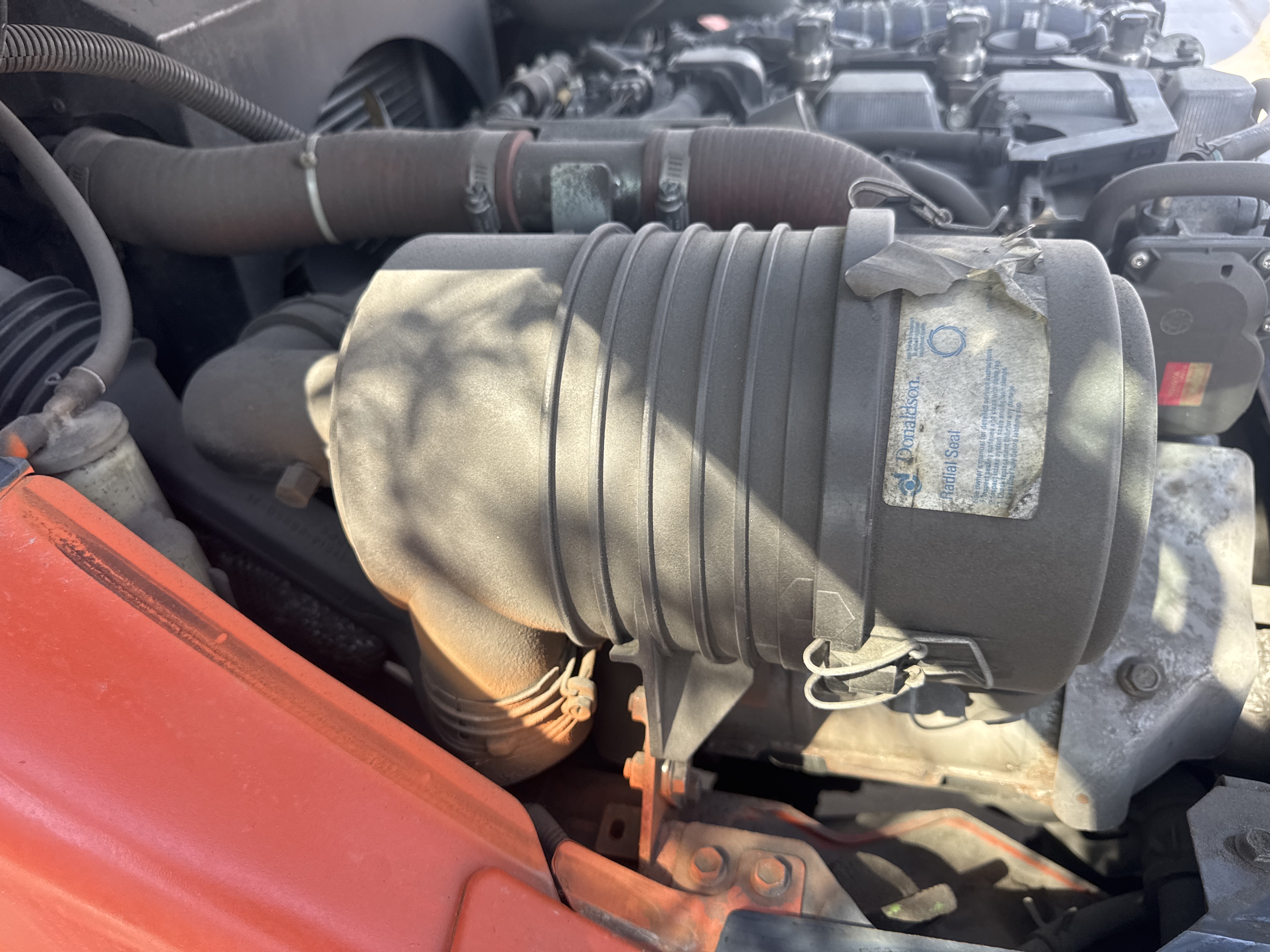 FLM-017-Toyota-8FDU30-Forklifts-inspection-Engine-Air-intake-system-1