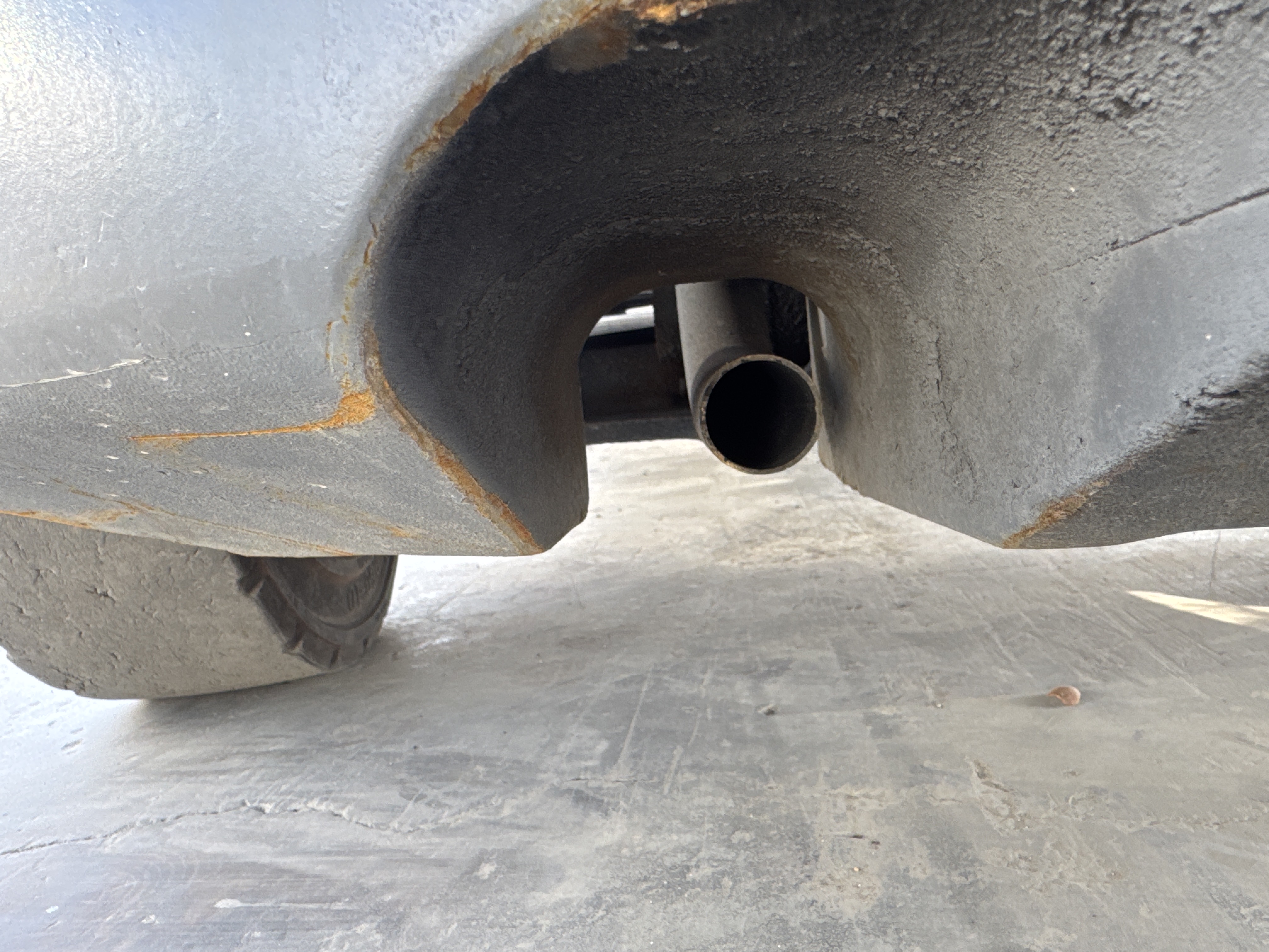 FLM-017-Toyota-8FDU30-Forklifts-inspection-Engine-Exhaust-system-1
