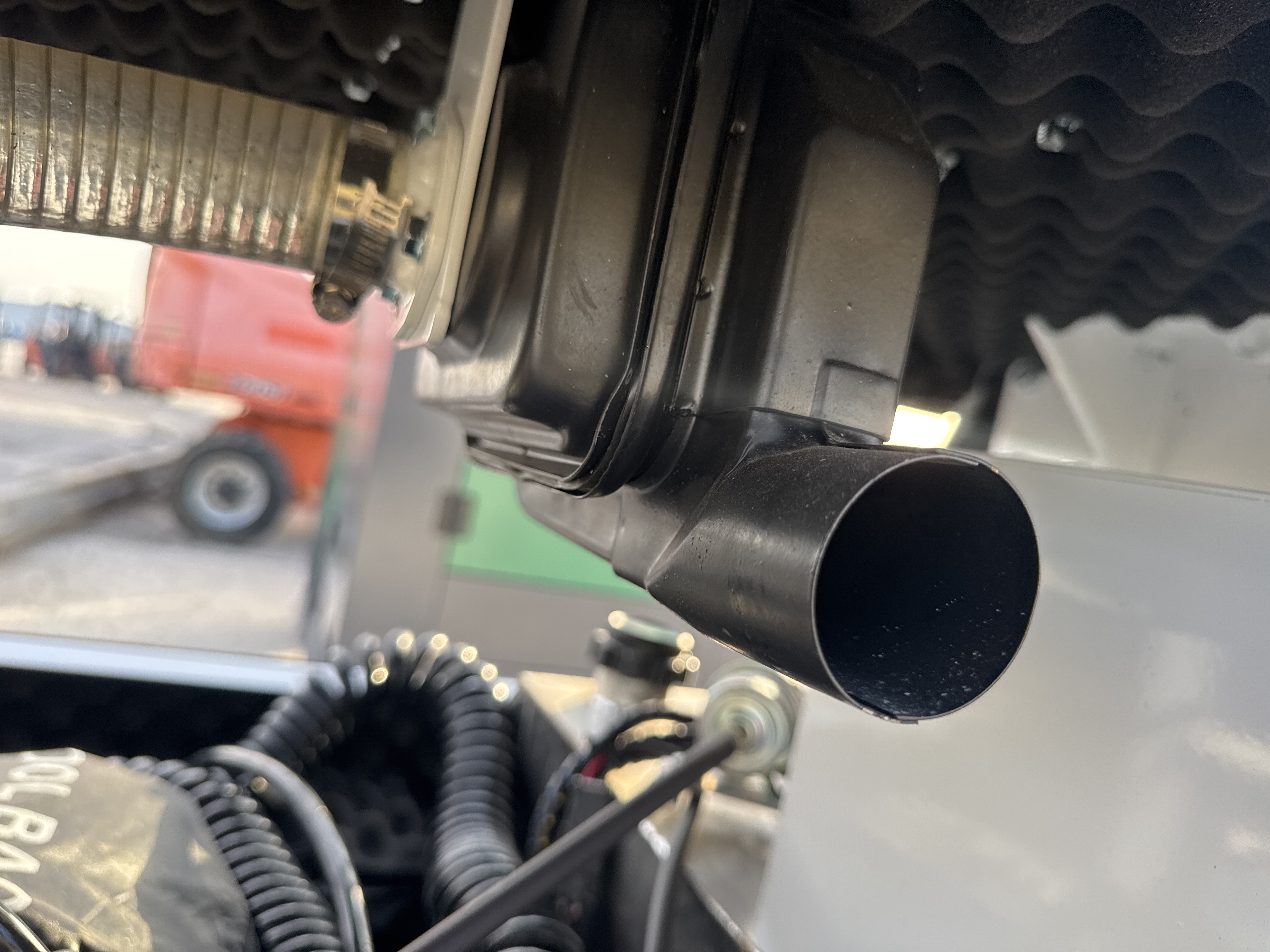 LTA-002-Hunter-Pro-GLTS4005-Light-towers-inspection-Engine-Exhaust-system-1